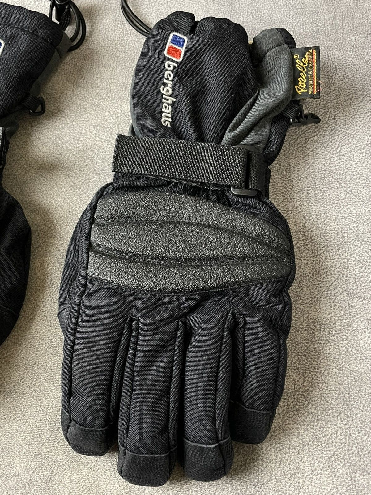 Berghaus Vintage Berghaus Ski Outdoor Gloves Size ONE SIZE - 2 Thumbnail
