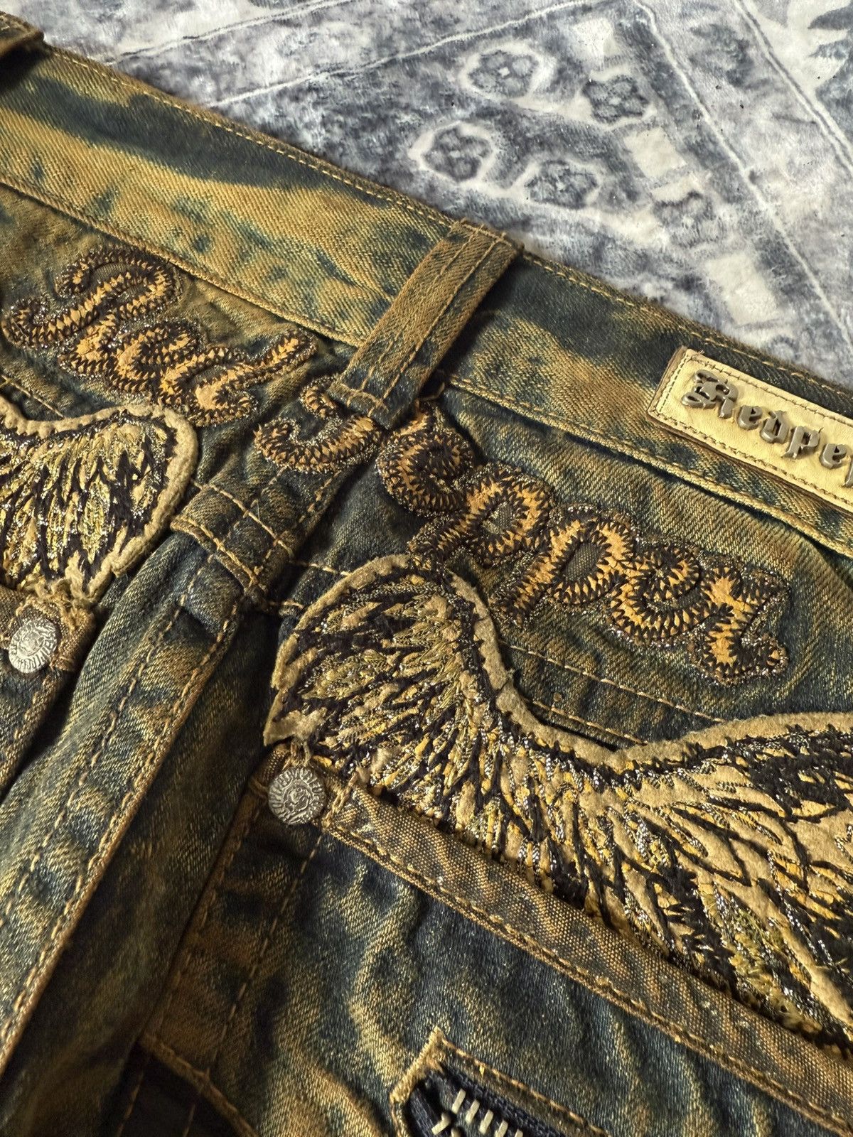 If Six Was Nine Red Pepper Shadow Mud Wash Embroidered Wings Jeans Size US 29 - 20 Thumbnail