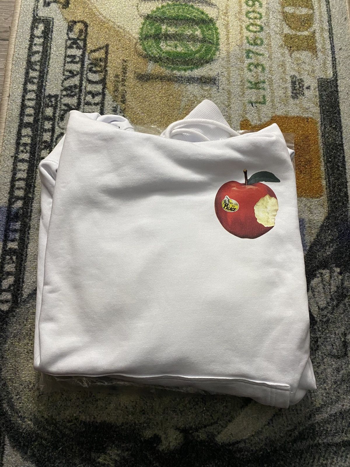 Palace Palace Big Apple NYC Store Exclusive Hoodie Size US L / EU 52-54 / 3 - 3 Thumbnail