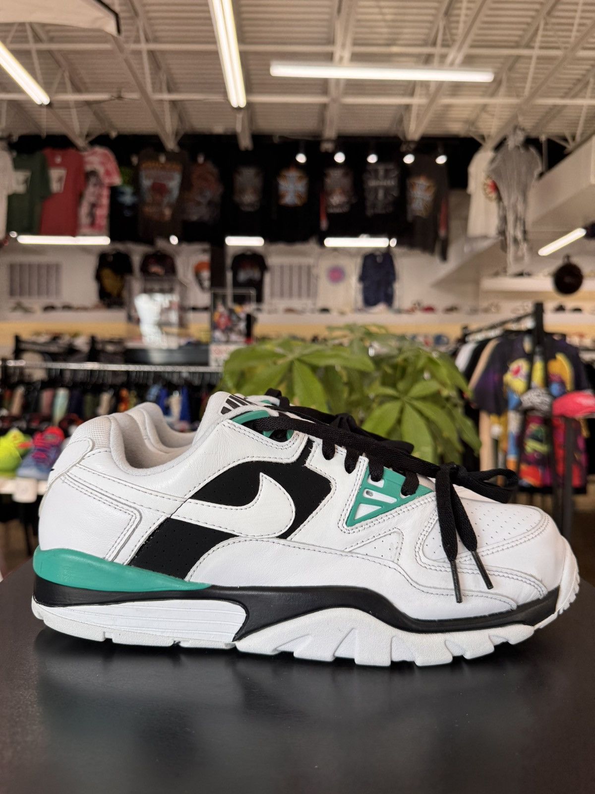 Nike Nike Air Cross Trainer 3 White Green Black Size 12 (2020) Size US 12 / EU 45 - 6 Thumbnail