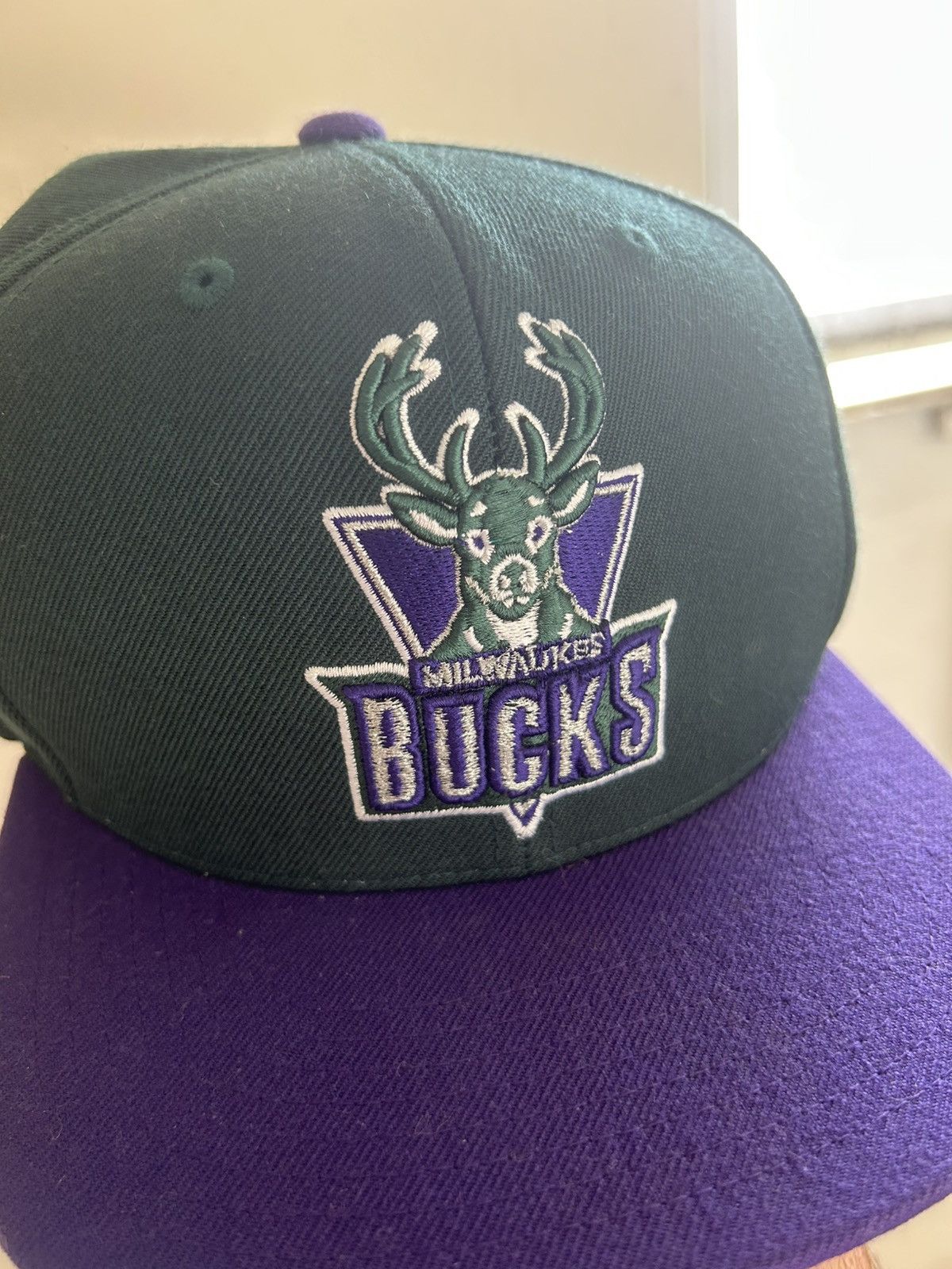 Vintage Milwaukee Bucks Mitchell & Ness Snapback NBA Hat Size ONE SIZE - 4 Thumbnail