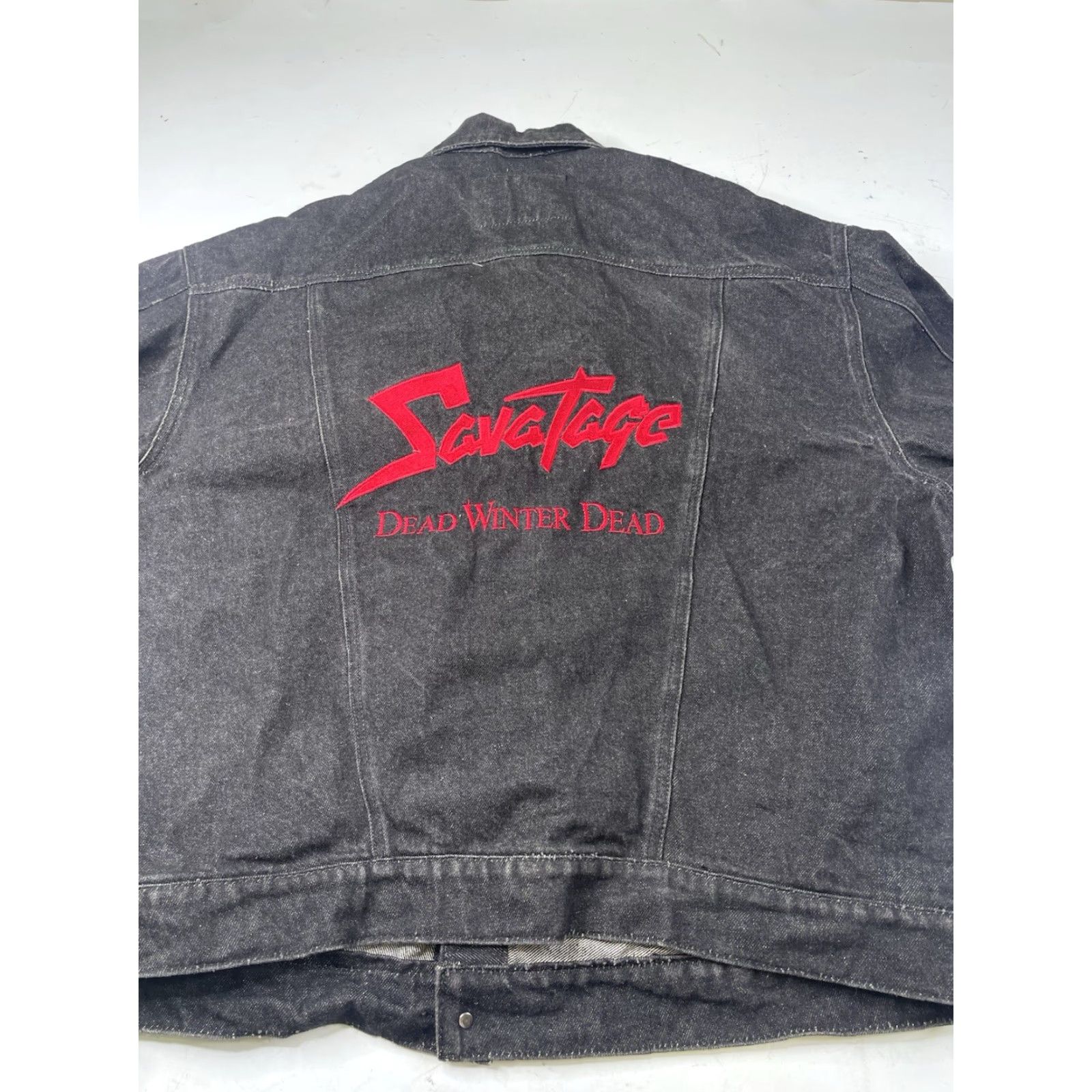 Vintage VINTAGE Savatage Jacket Denim Black XL Mens USA Winter Metal Biker 1995 Signed Dead Winter Dead - no rips stains Size US XL / EU 56 / 4 - 8 Thumbnail