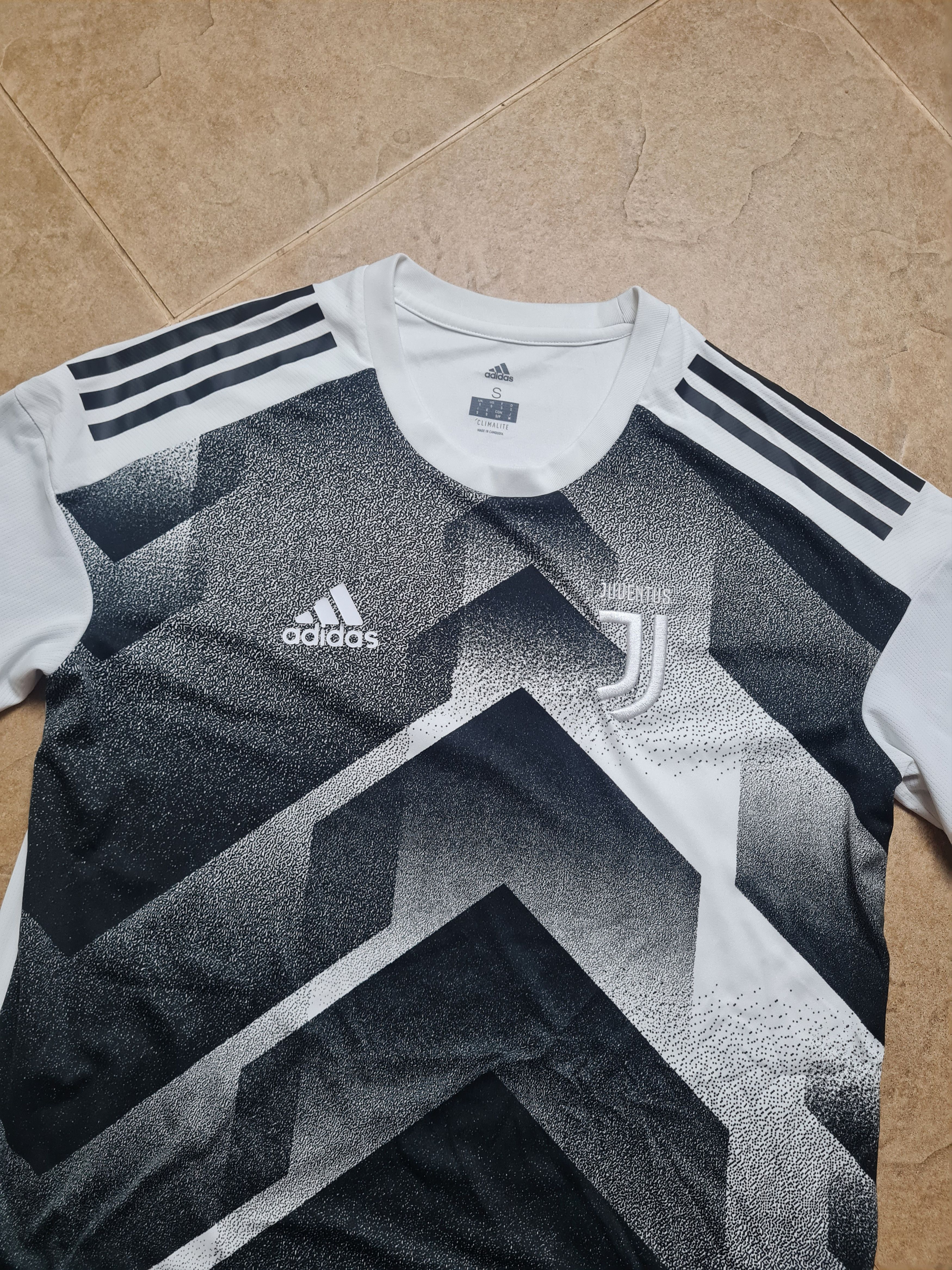 Adidas Football Jersey Adidas Juventus Soccer Shirt Vintage Size US S / EU 44-46 / 1 - 2 Thumbnail