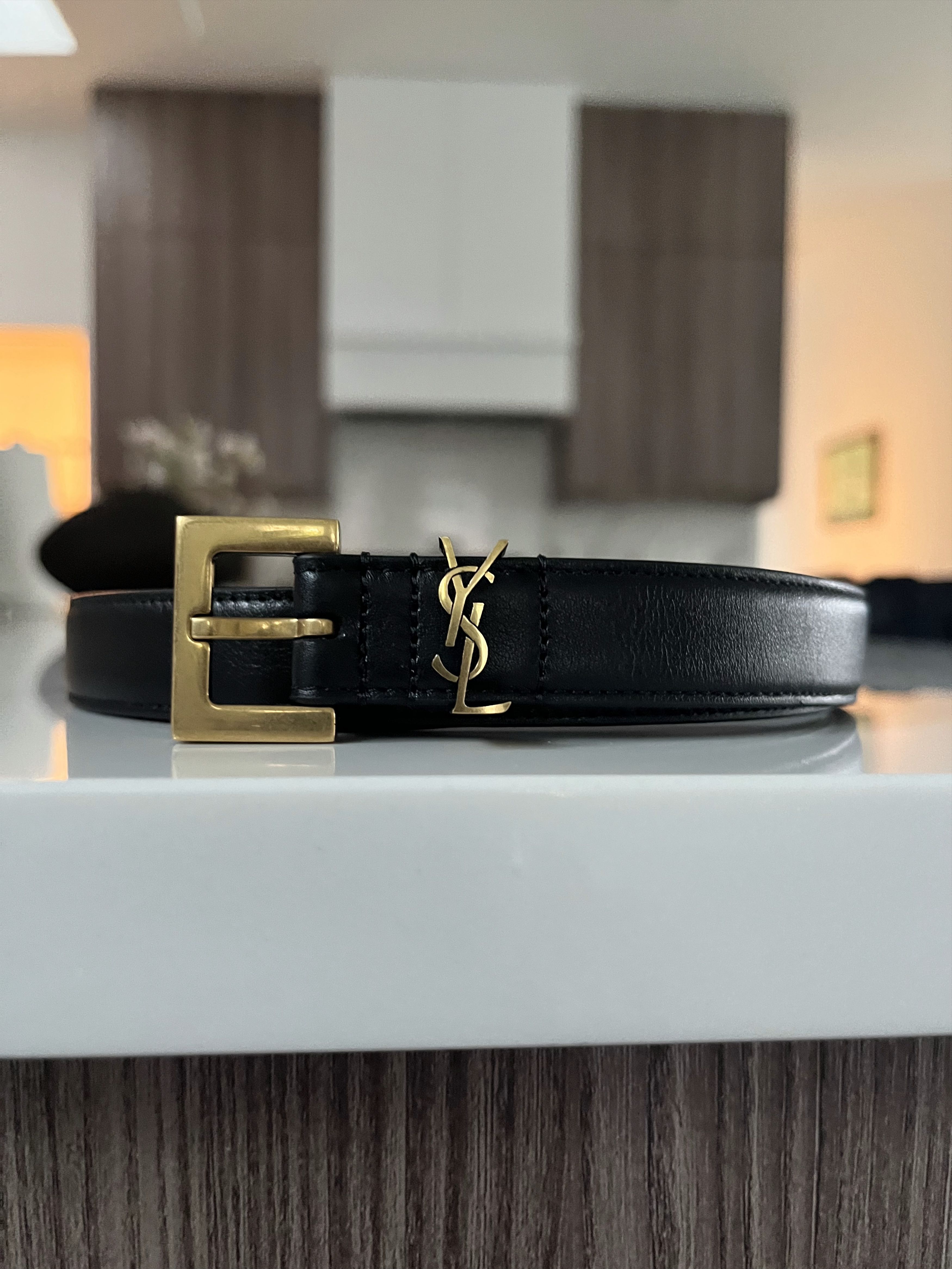 Saint Laurent Paris Cassandra Thin Belt in Smooth Leather Size ONE SIZE - 1 Thumbnail
