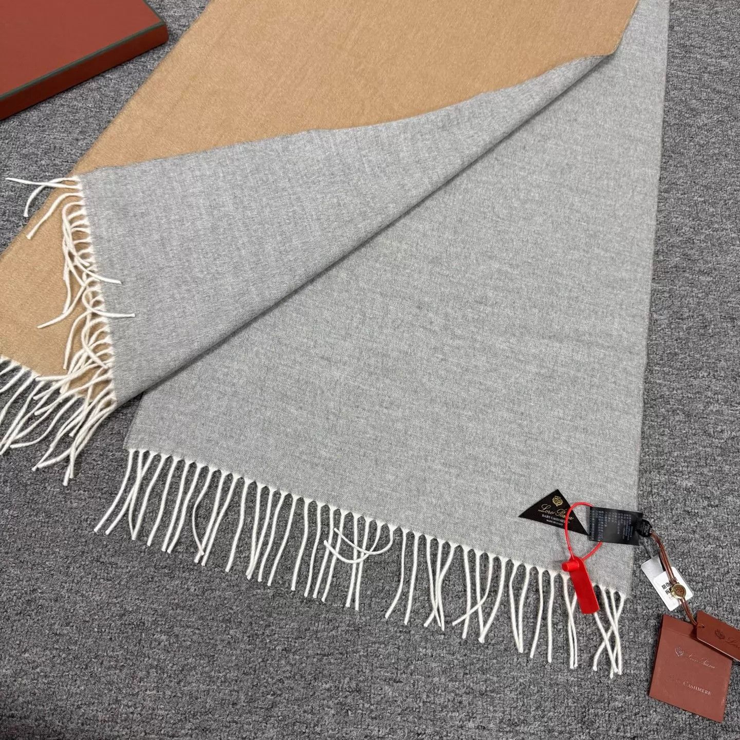 Loro Piana Loro Piana 2-tone double cashmere fringe scarf NWT Size ONE SIZE - 3 Thumbnail