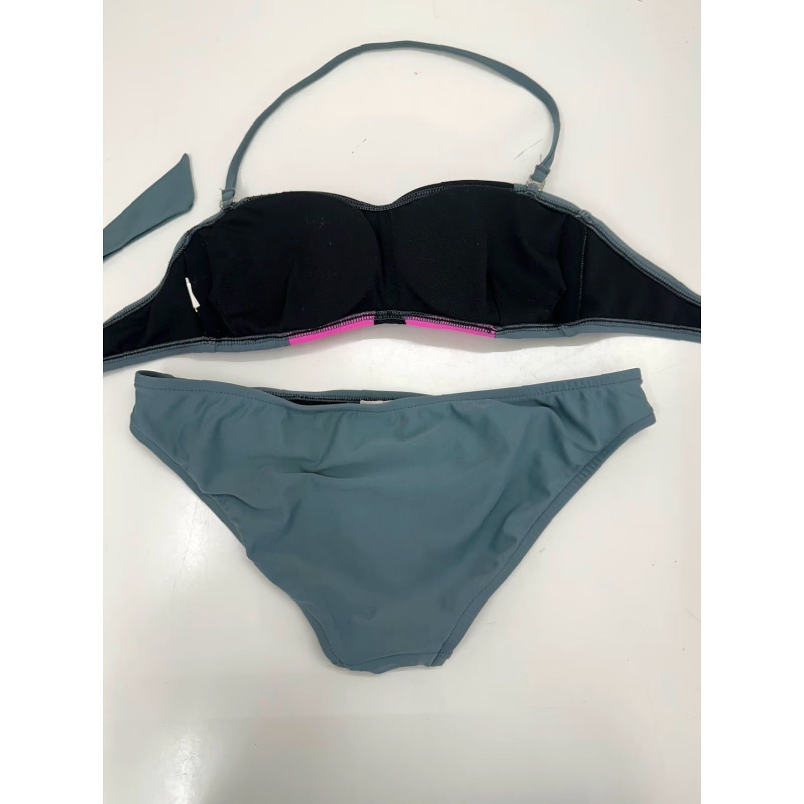 Vintage Xhilaration Womens Bikini Size S/M Gray Two Piece Bandeau Top Halter Neck Bikini Set Beach Padded Womens Size S / US 4 / IT 40 - 7 Thumbnail