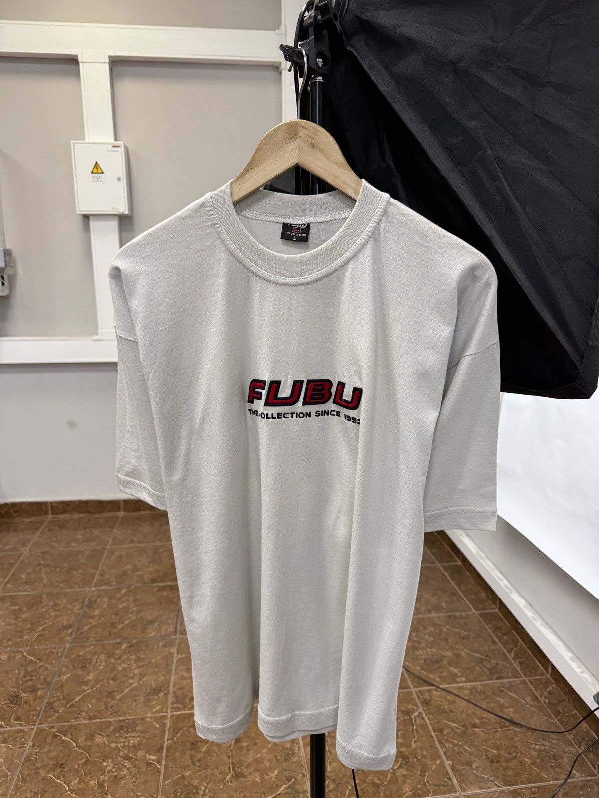 Fubu 🇺🇸 Vintage 1992 Fubu T-Shirt Y2K Retro Rare stussy Style Size US L / EU 52-54 / 3 - 1 Thumbnail