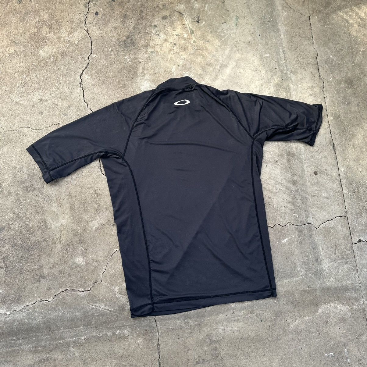 Oakley Vintage Oakley termo Jersey Tshirt Y2K Tee Size US XL / EU 56 / 4 - 9 Thumbnail