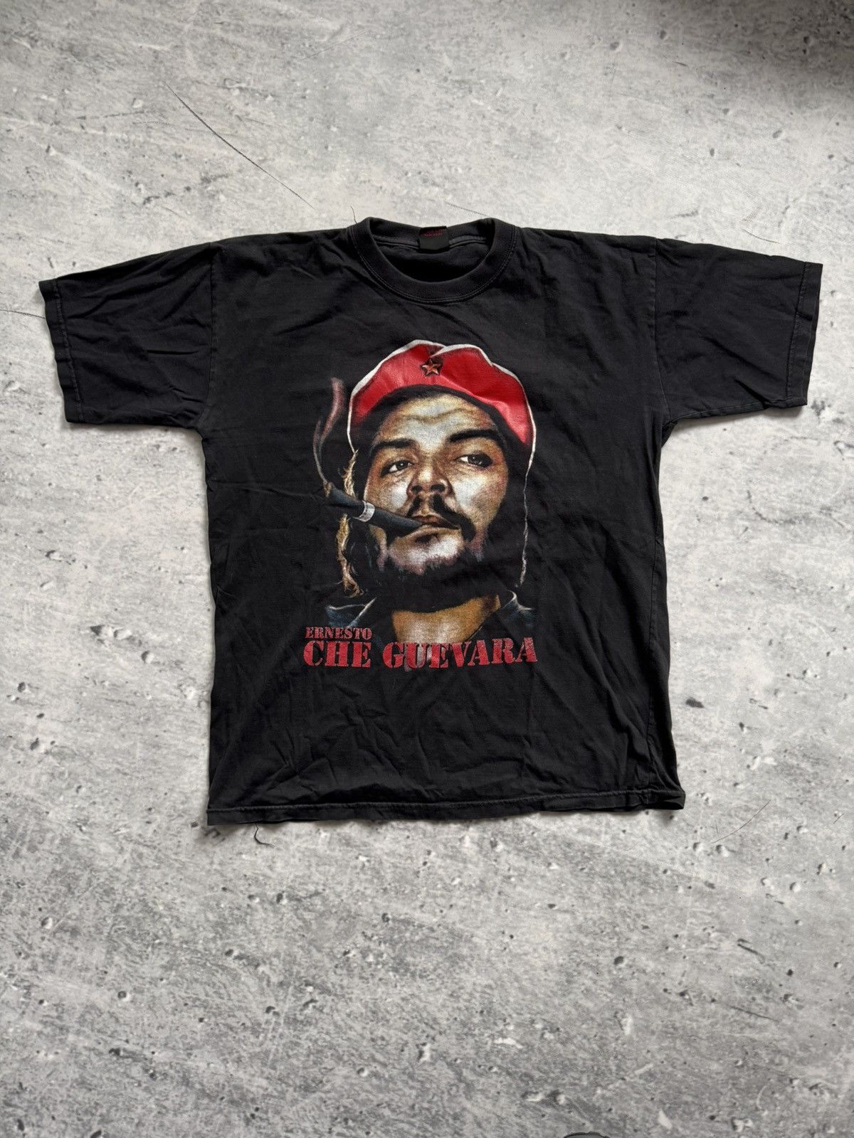 Vintage Vintage Che Guevara born in hell big logo tee Size US M / EU 48-50 / 2 - 1 Thumbnail