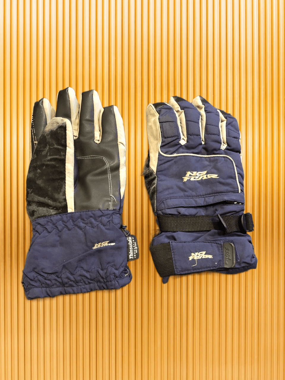 No Fear Gloves Vintage logo No Fear Y2K Streetwear Size ONE SIZE - 1 Thumbnail