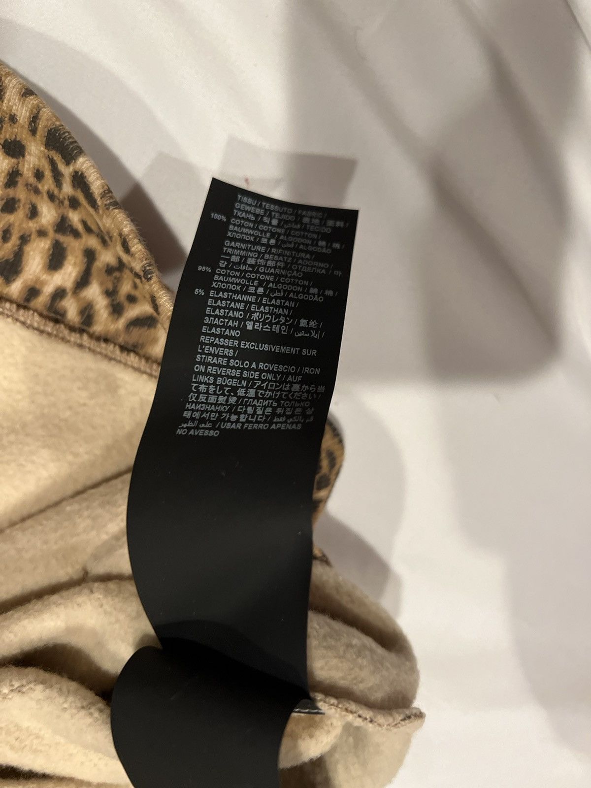 Saint Laurent Paris Saint Laurent men’s leopard print hoodie. L $1090 Size US L / EU 52-54 / 3 - 13 Thumbnail