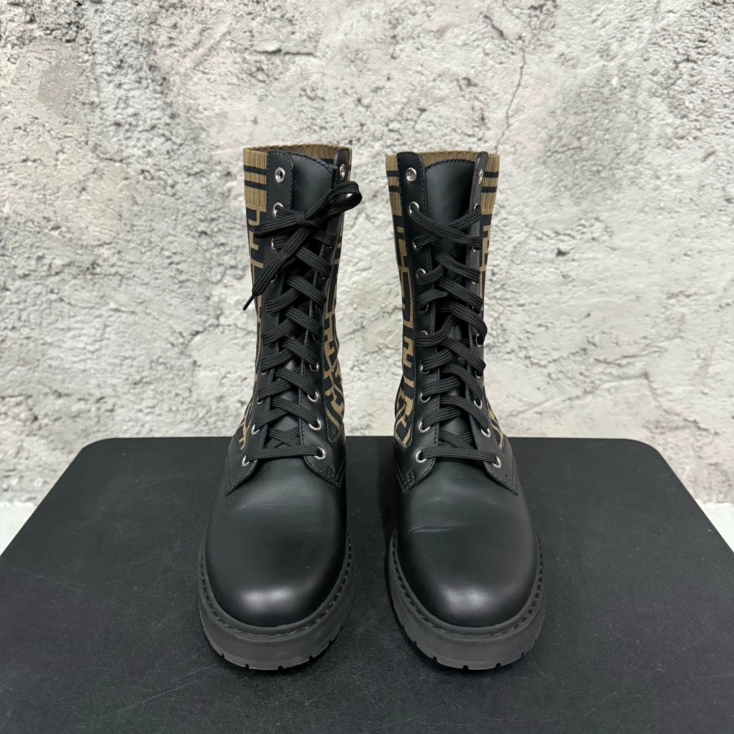 Fendi Fendi Women's 38 boots Size US 7 / IT 37 - 6 Thumbnail