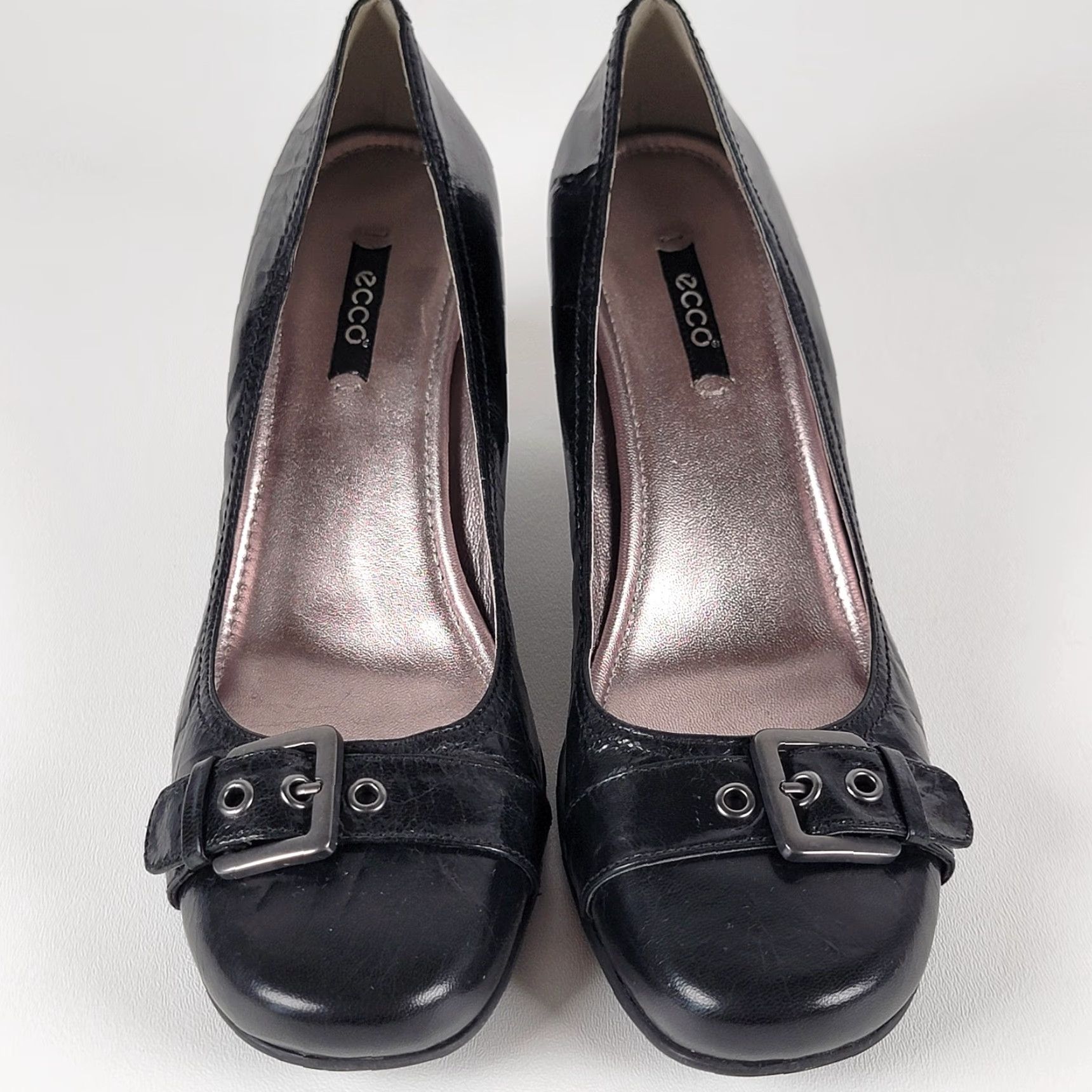 Ecco ECCO Black Leather Pumps Buckle Accents Women's Size 10/41 EU Pumps, Women, Heel, Black, Slip On, Med, Rubber Outsole, Leather Upper, Classic, 90s? Size US 10 / IT 40 - 2 Thumbnail