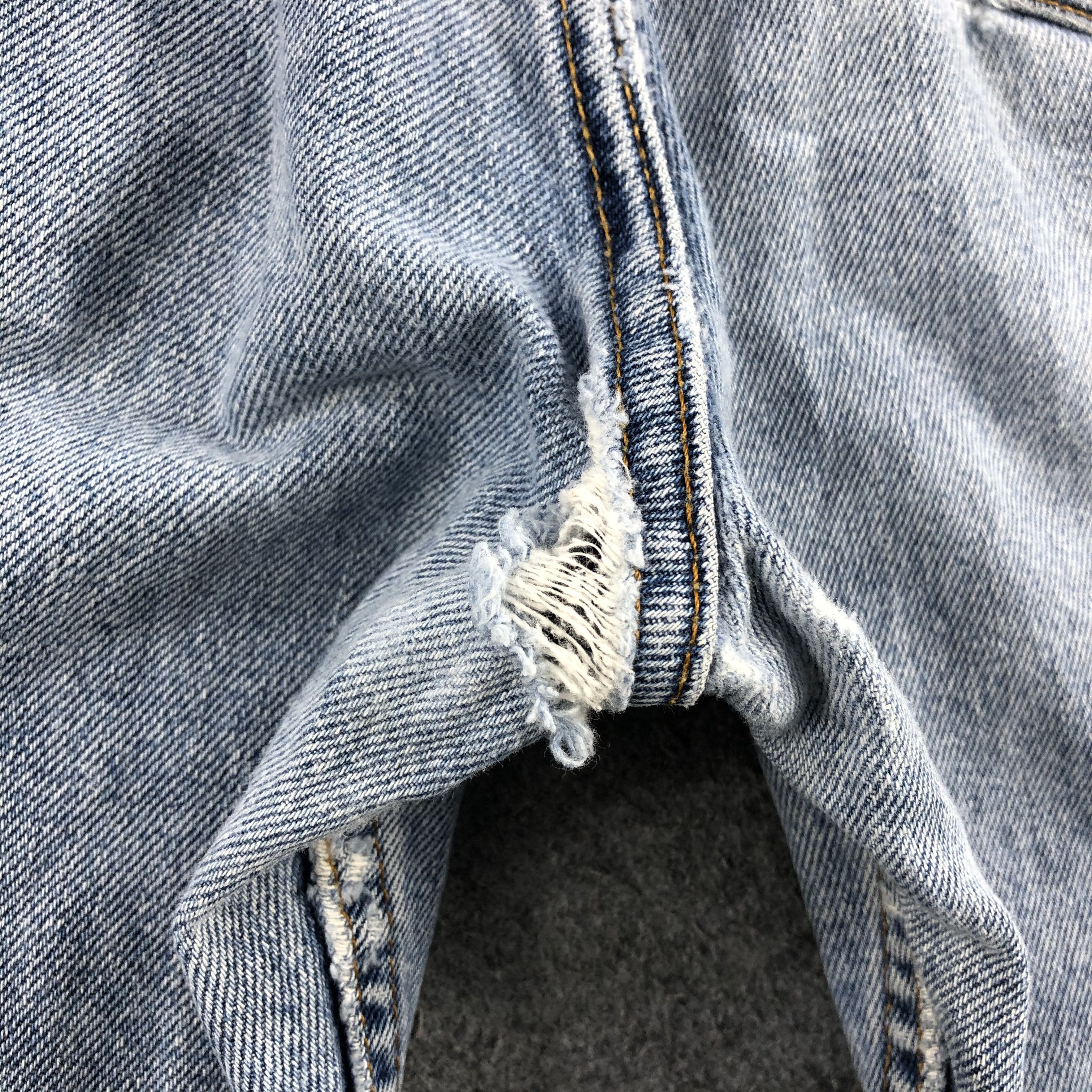 Levi's × Vintage Vintage Light Wash Levis 550 Jeans-JM1317 Size US 35 - 6 Thumbnail