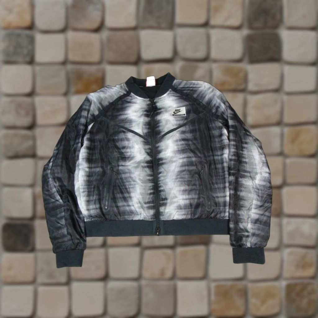 Nike Nike Jacket S Black Full Zip Windbreaker Gradient Running Gym & Training Womens Size S / US 4 / IT 40 - 1 Thumbnail