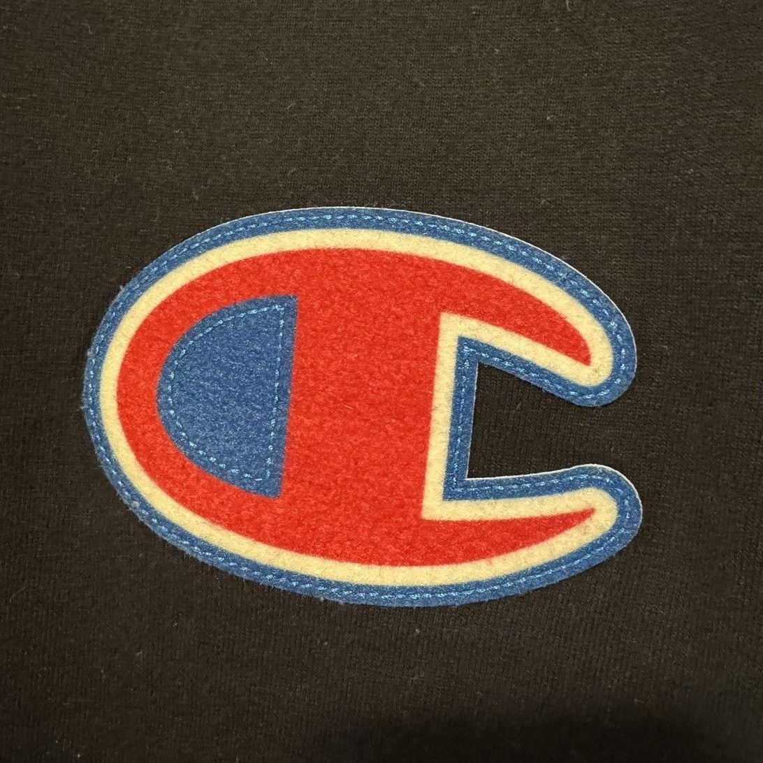 Champion Champion Logo Patch Long Sleeve Tee - Size L Size US L / EU 52-54 / 3 - 4 Thumbnail