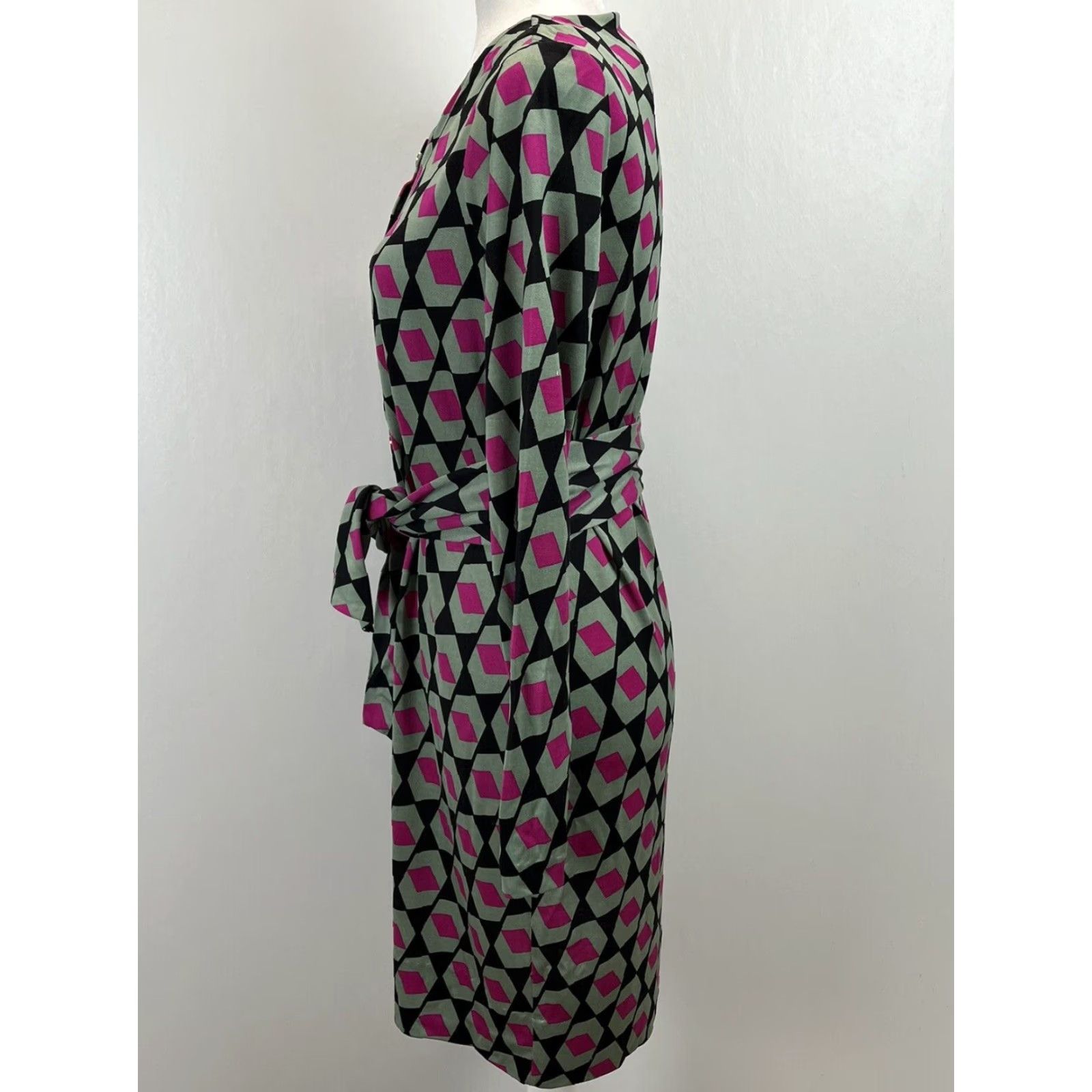 Diane von Furstenberg Diane von Furstenberg 100% Silk Dress Sz 4 Belted Geometric Print Retro Heavy Size S / US 4 / IT 40 - 2 Thumbnail