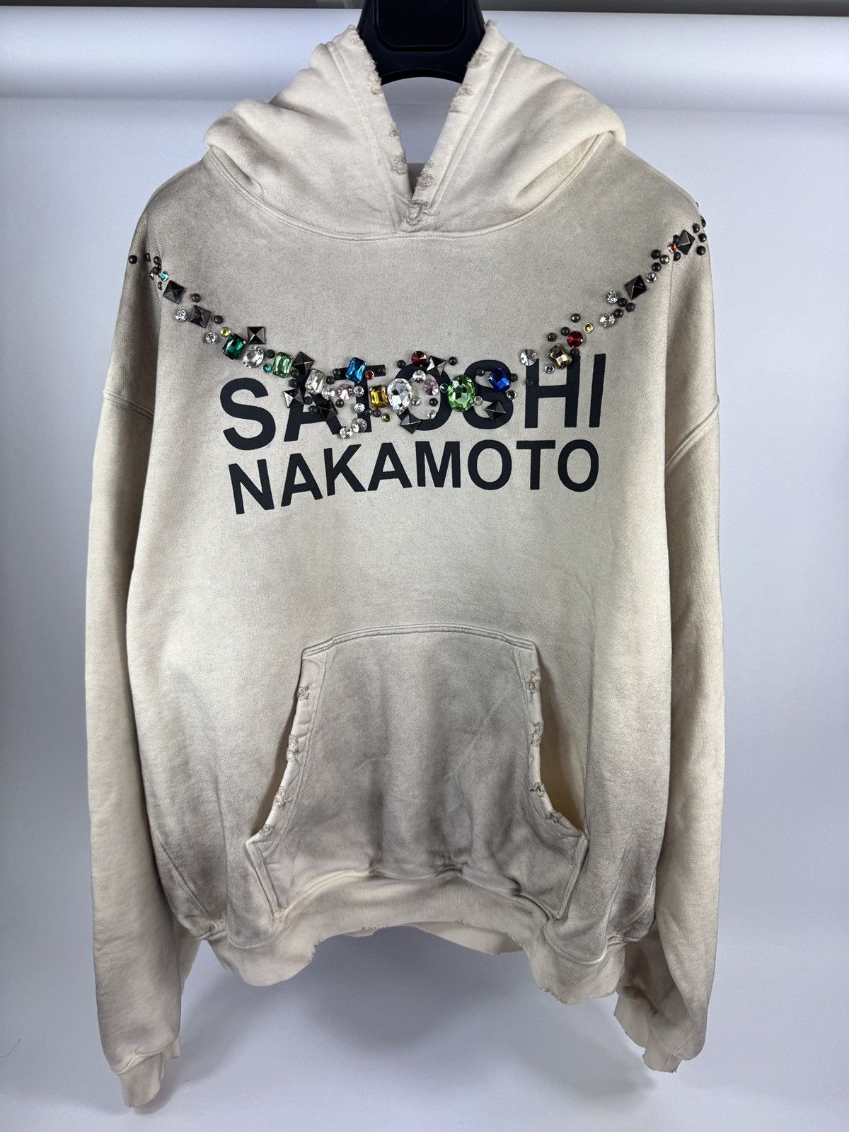 Satoshi Nakamoto Necklace Logo-Print Embellished Distressed Hoodie Size US XL / EU 56 / 4 - 1 Thumbnail