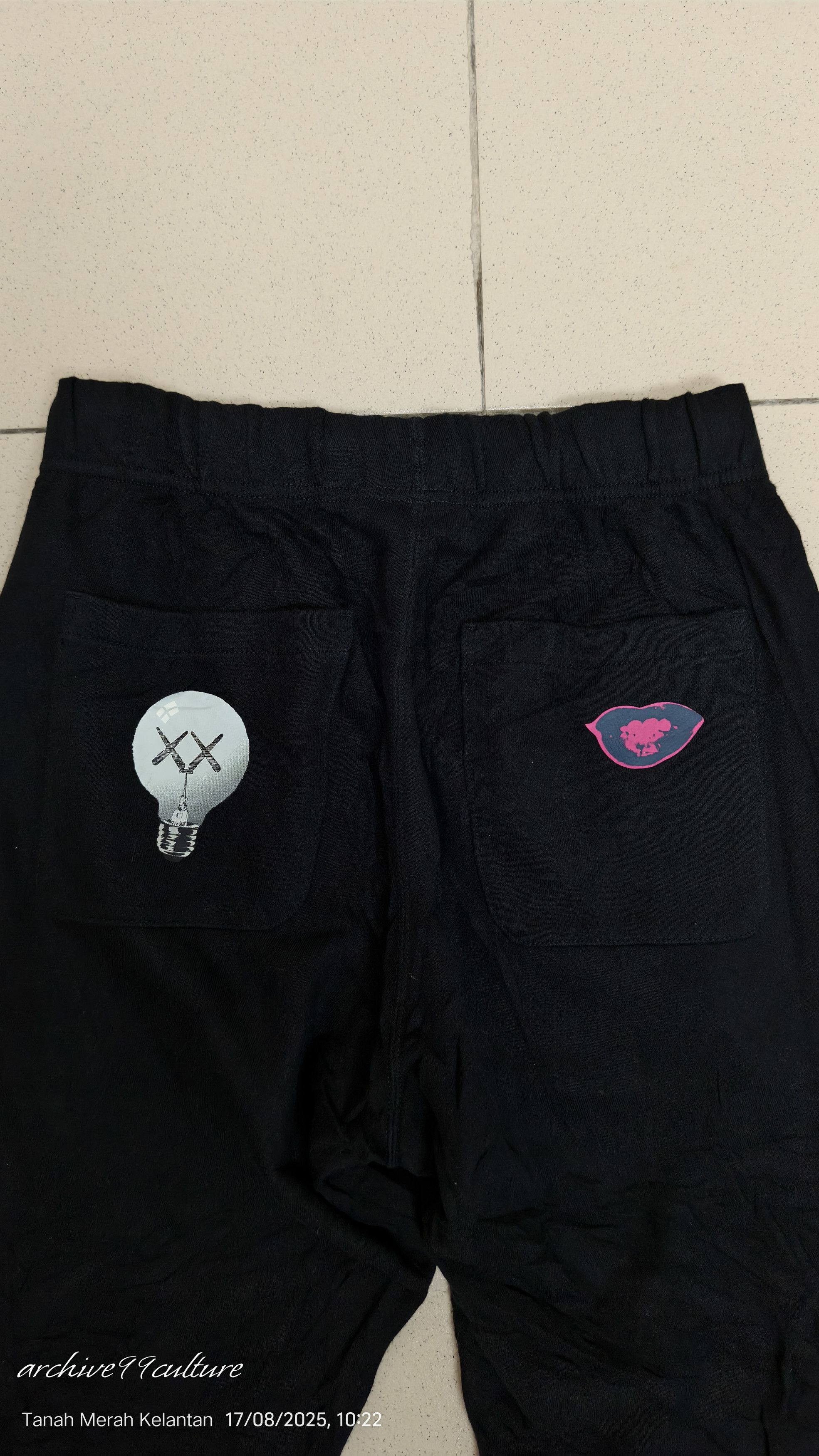 Andy Warhol × Kaws × Uniqlo Aw2024 UT x Kaws x Andy Warhol sweatpants Size US 30 / EU 46 - 7 Thumbnail