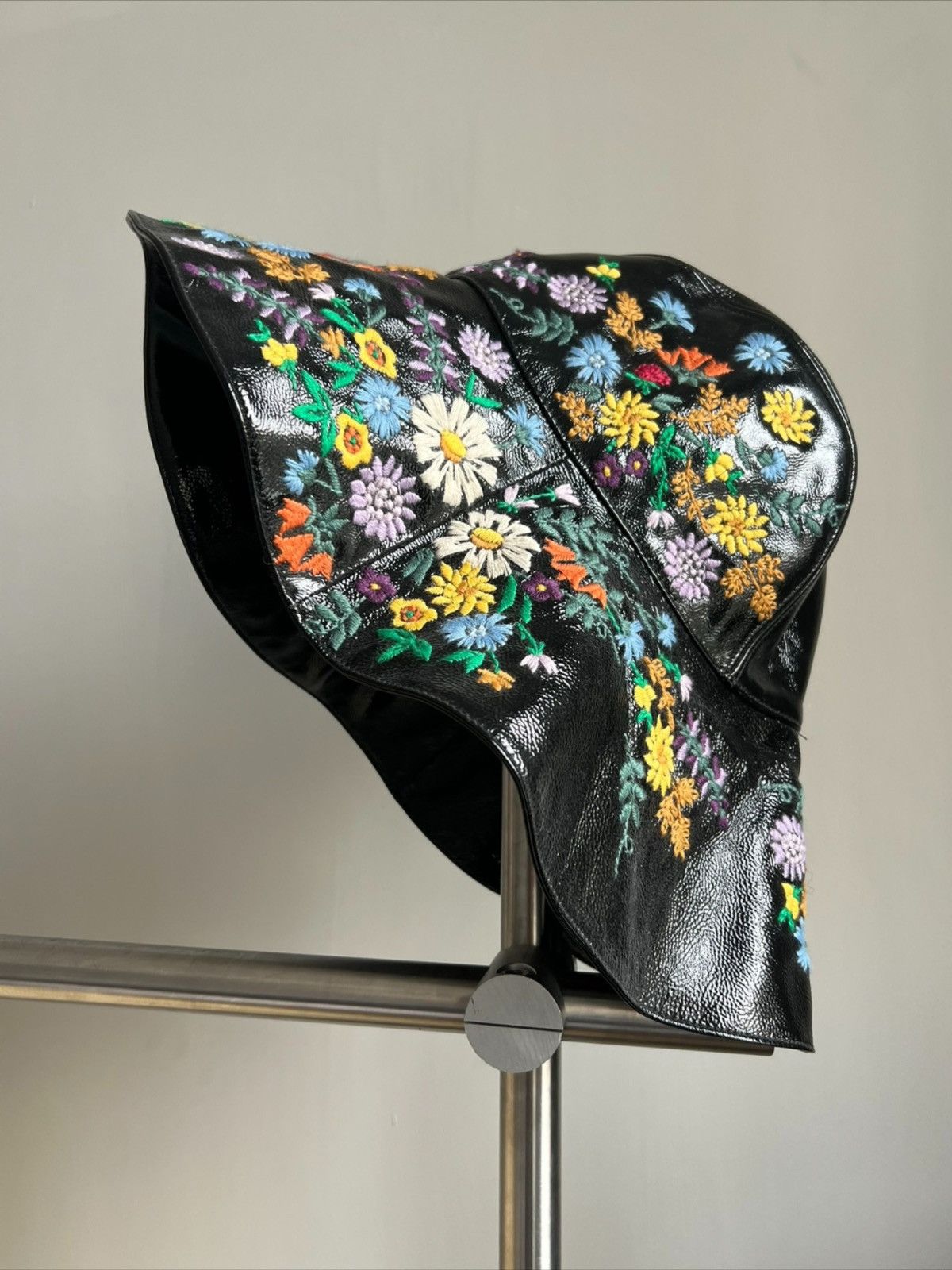 Gucci Gucci floral leather hat Size ONE SIZE - 1 Thumbnail