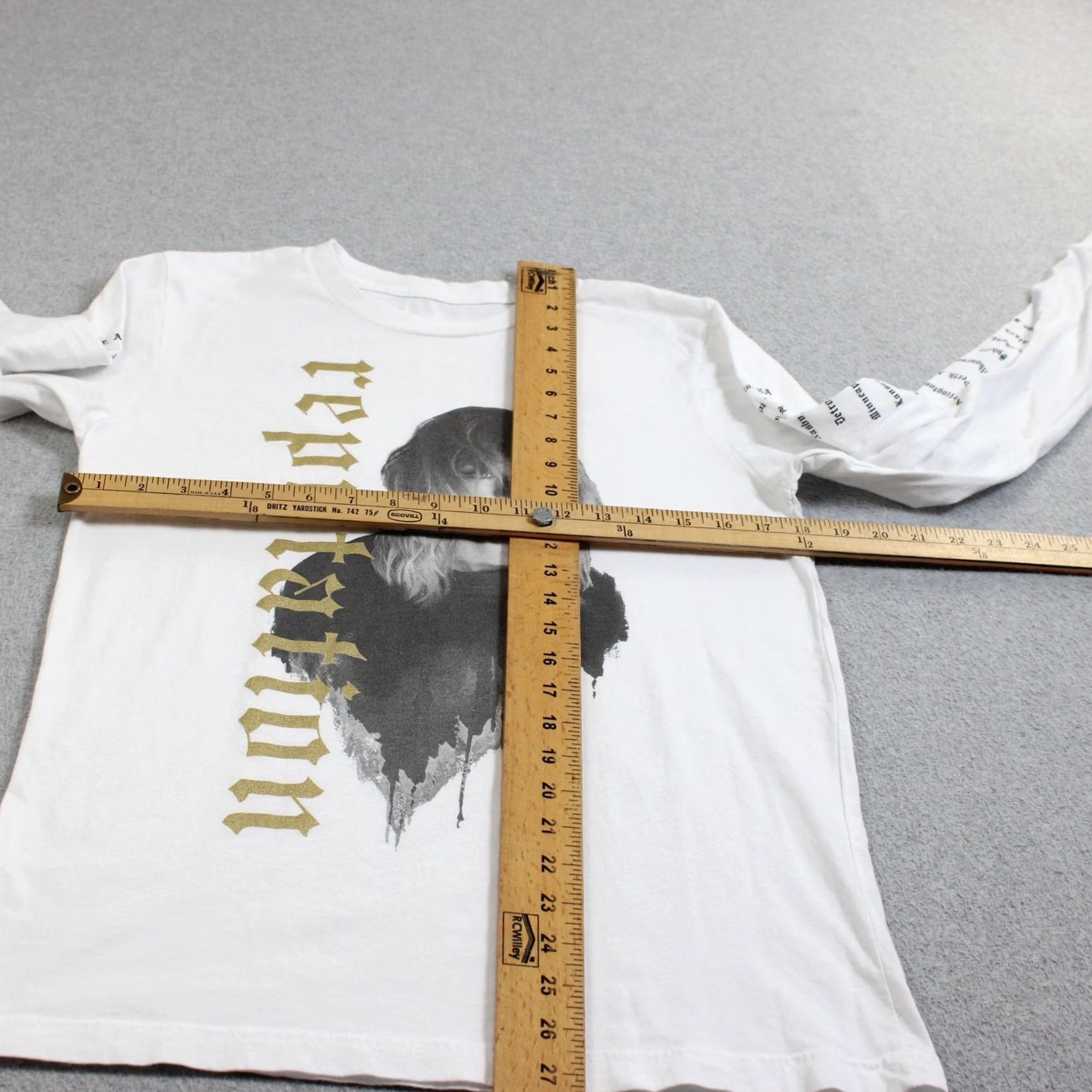 Vintage Taylor Swift Shirt Mens Medium White Long Sleeve Reputation Stadium Tour Graphic Size US M / EU 48-50 / 2 - 7 Thumbnail