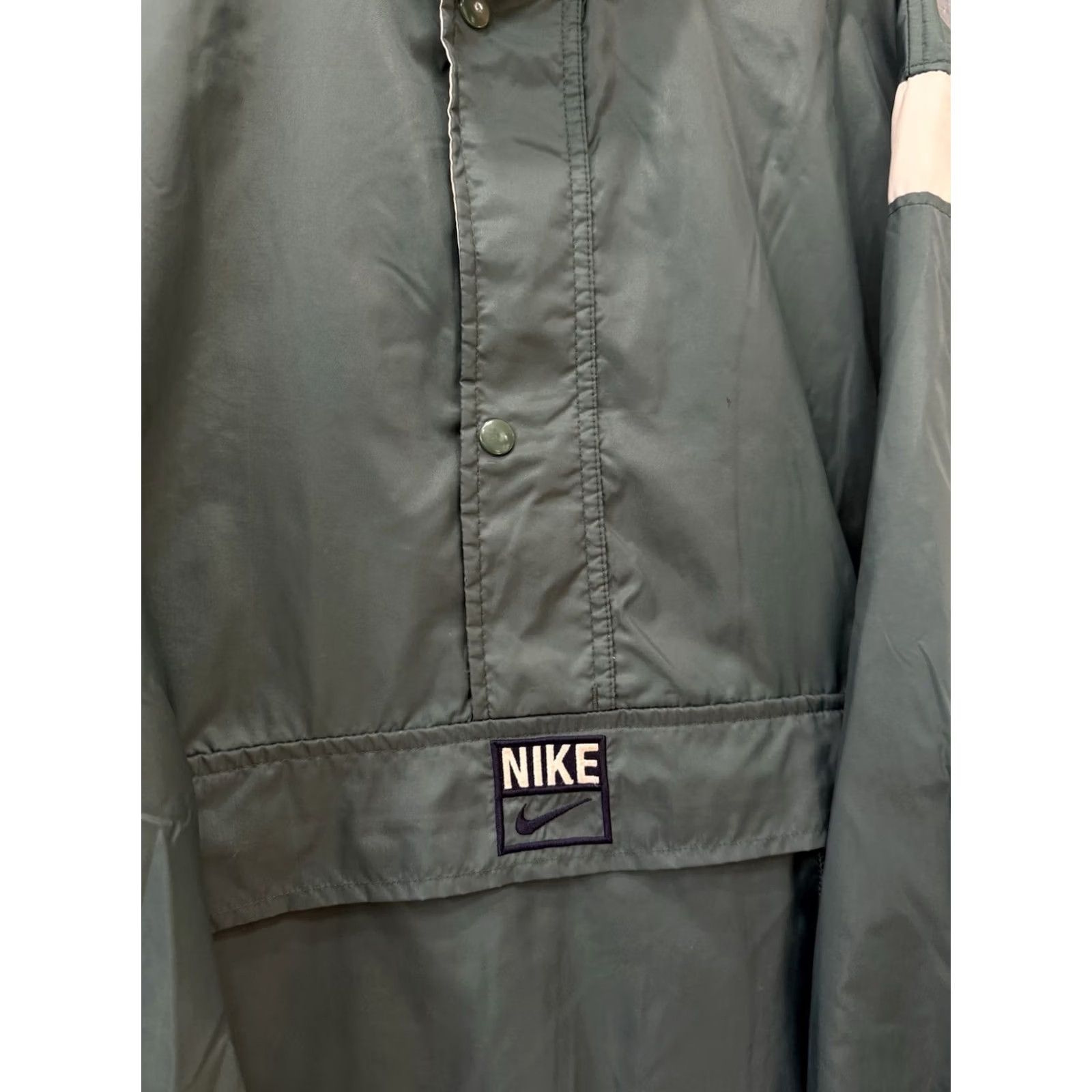 Nike VINTAGE Nike Air Swoosh Green Anorak Windbreaker Jacket L Men’s Green 90s Nike Air Windbreaker Mens Jacket Size US L / EU 52-54 / 3 - 4 Thumbnail