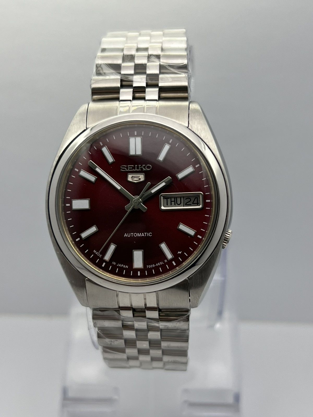 Seiko Seiko 5 Automatic Baton Dial Wrist Watch Day/Date Japan Size 36 - 11 Thumbnail