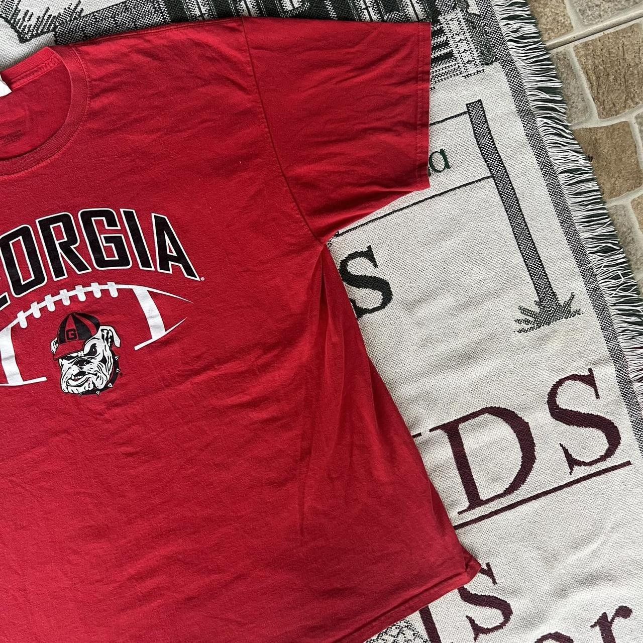 Vintage Crazy Vintage Y2K/2000s University of Georgia Bulldogs Football Essential Red Graphic Shirt! Size US XXL / EU 58 / 5 - 3 Thumbnail