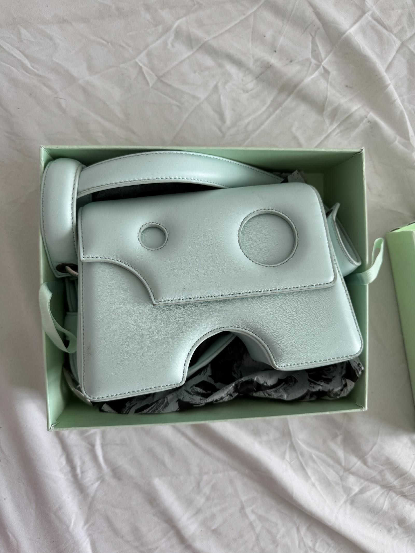 Off-White Off White Burrow 22 blue bag. Great condition Size ONE SIZE - 1 Thumbnail