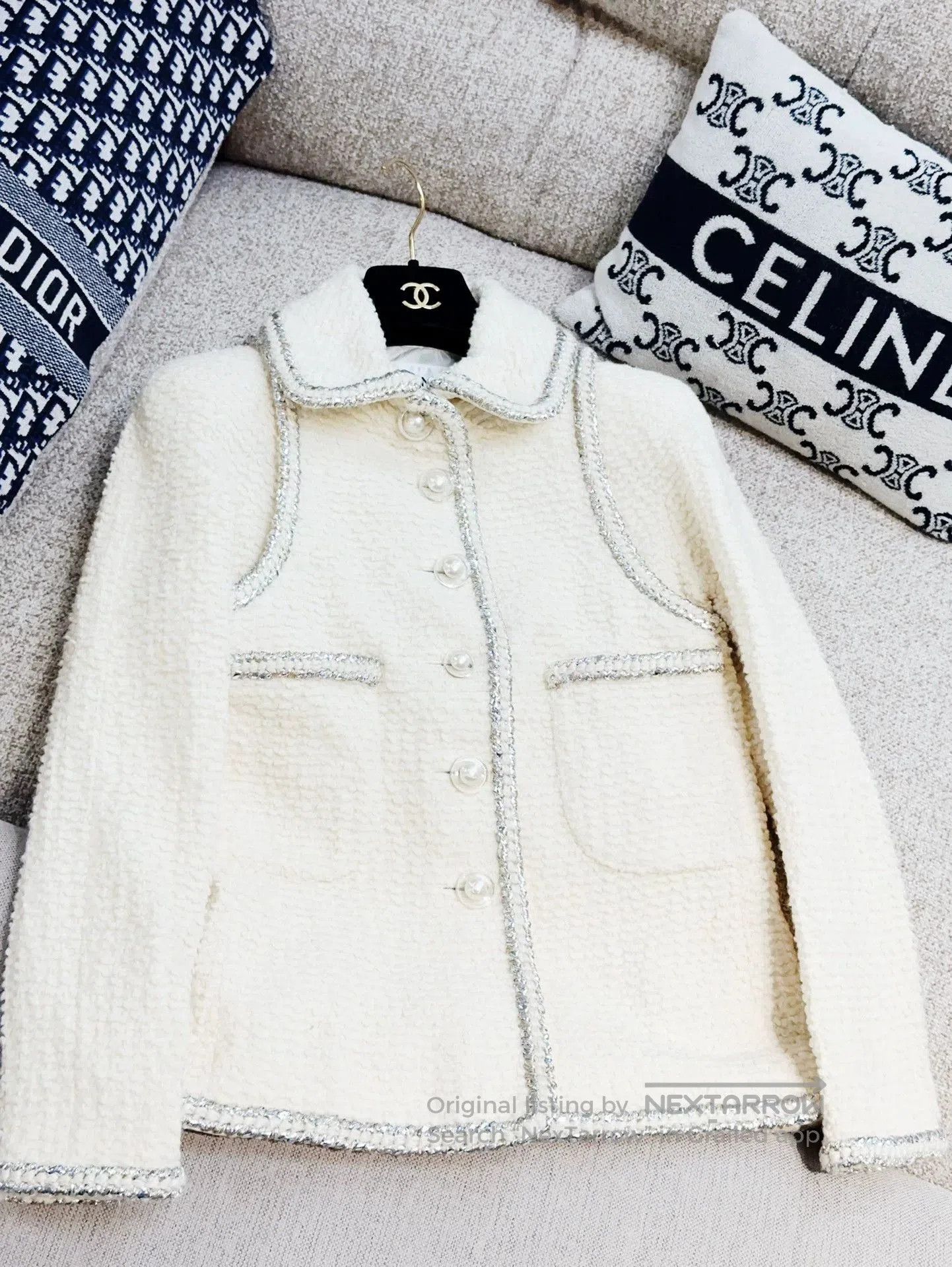 Chanel Chanel Beige Tweed Pearl Button Jacket. Size US S / EU 44-46 / 1 - 8 Thumbnail