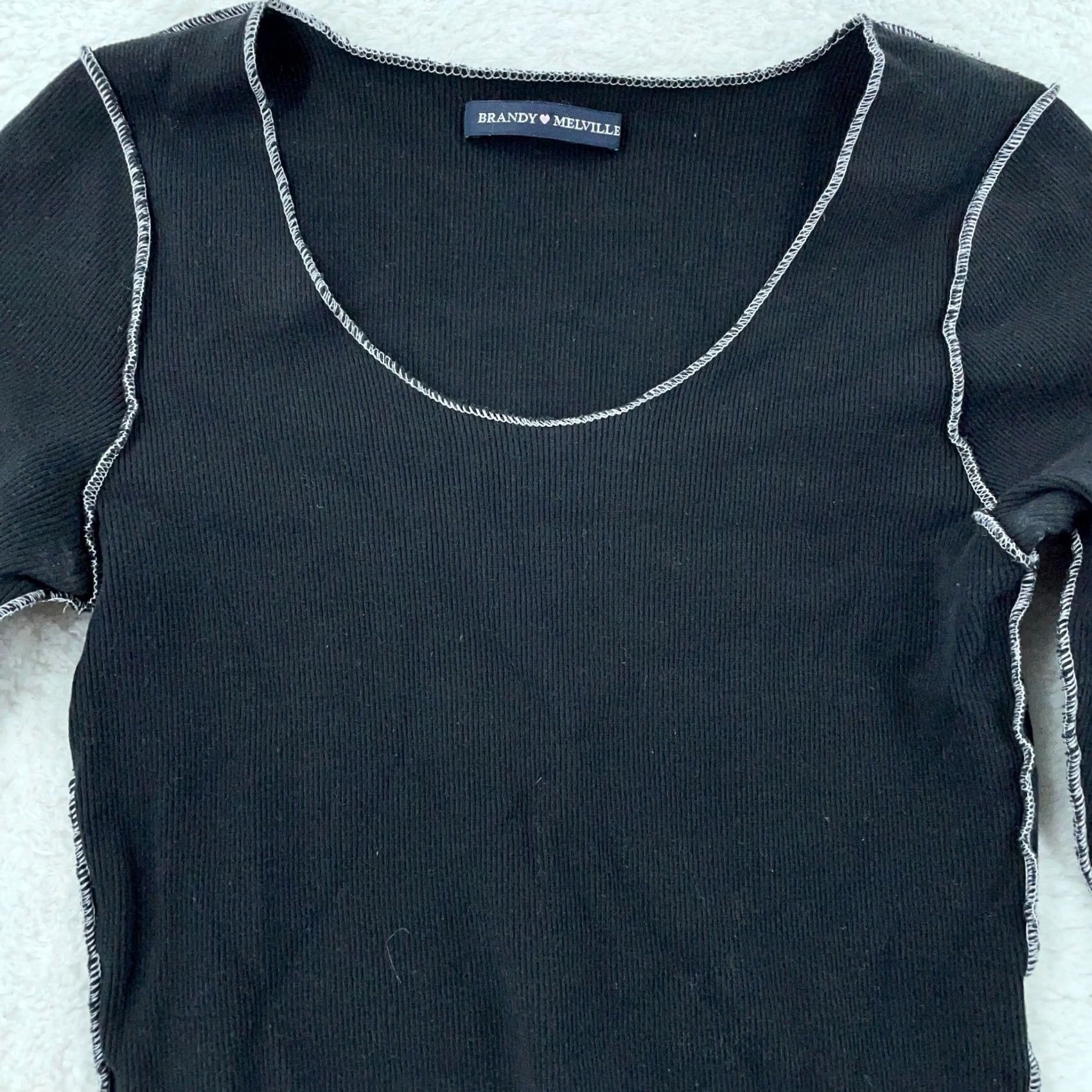 Brandy Melville Brandy Melville Mckenna Top Womens 37 Black Cropped Rib Knit Stretch Long Sleeve Size XS / US 0-2 / IT 36-38 - 2 Thumbnail