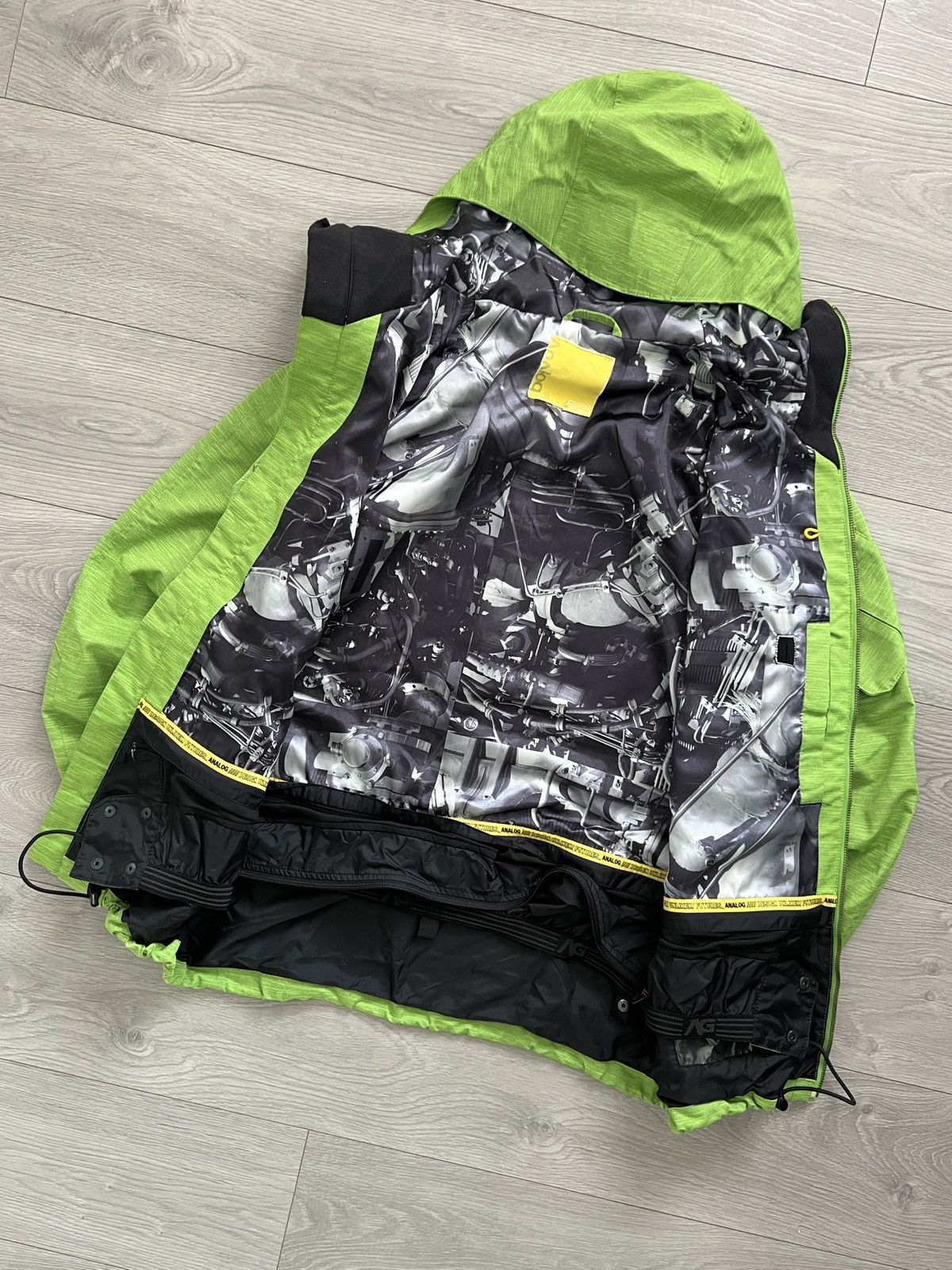 Analog Burton Analog 00s Hidden Pocket Waterproof Tech Jacket Size US M / EU 48-50 / 2 - 5 Thumbnail