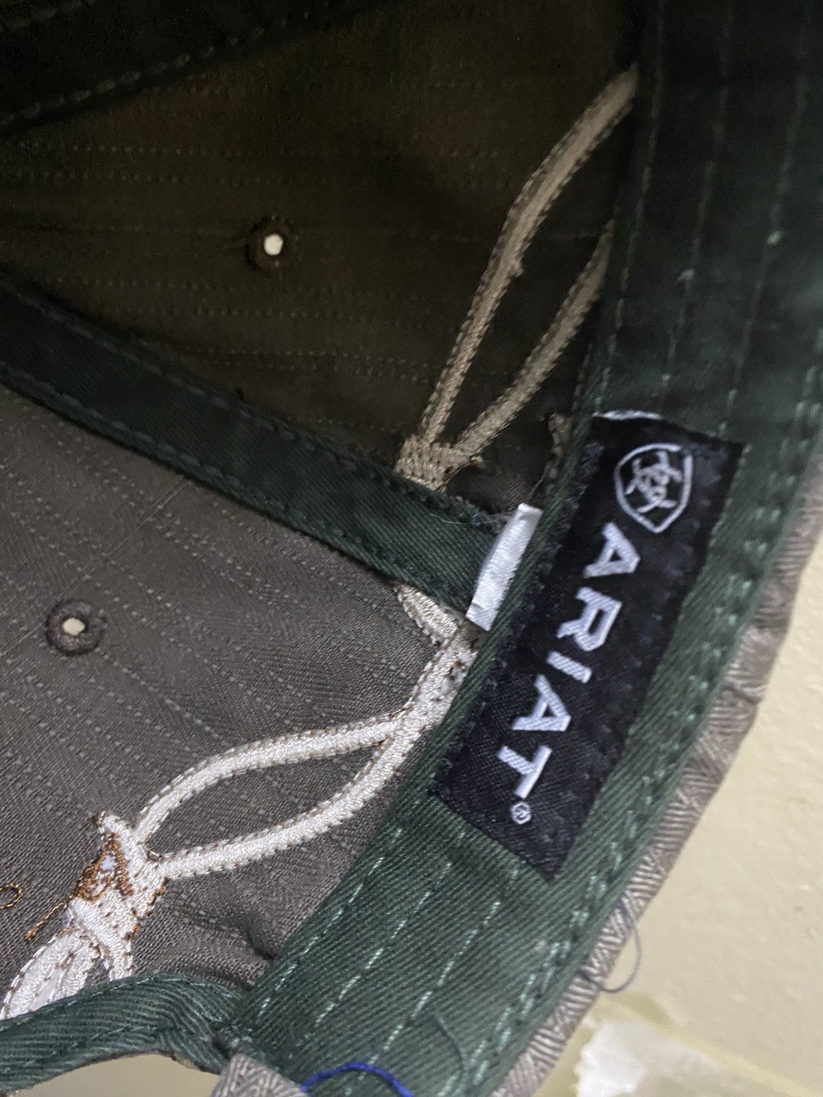 Ariat Y2K DISTRESSED ARIAT BARBED WIRE ADJUSTABLE STRAP CAP Size ONE SIZE - 6 Thumbnail