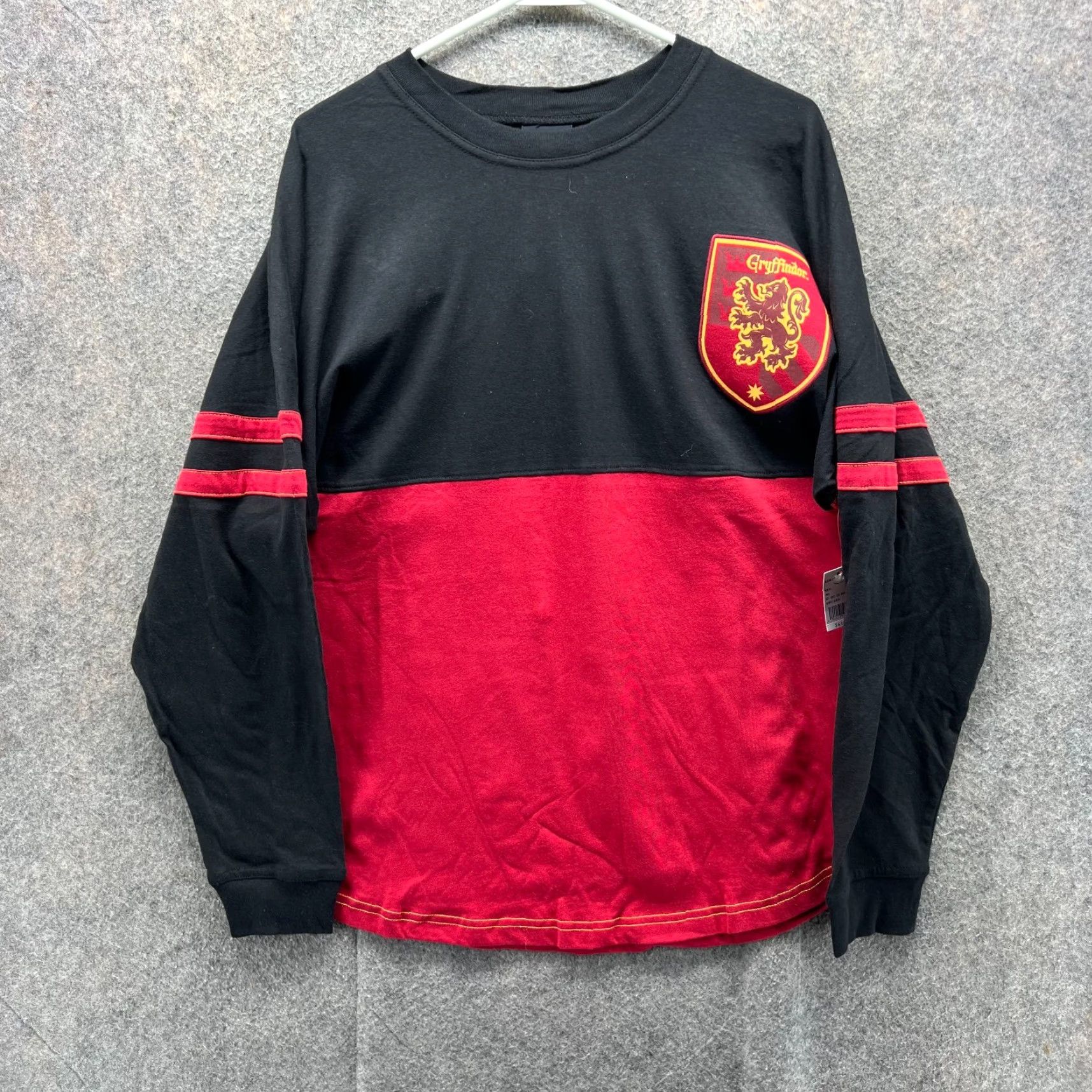 Vintage Gryffindor Shirt Mens Medium Red Black Harry Potter Hogwarts Universal Studios Size US M / EU 48-50 / 2 - 2 Thumbnail