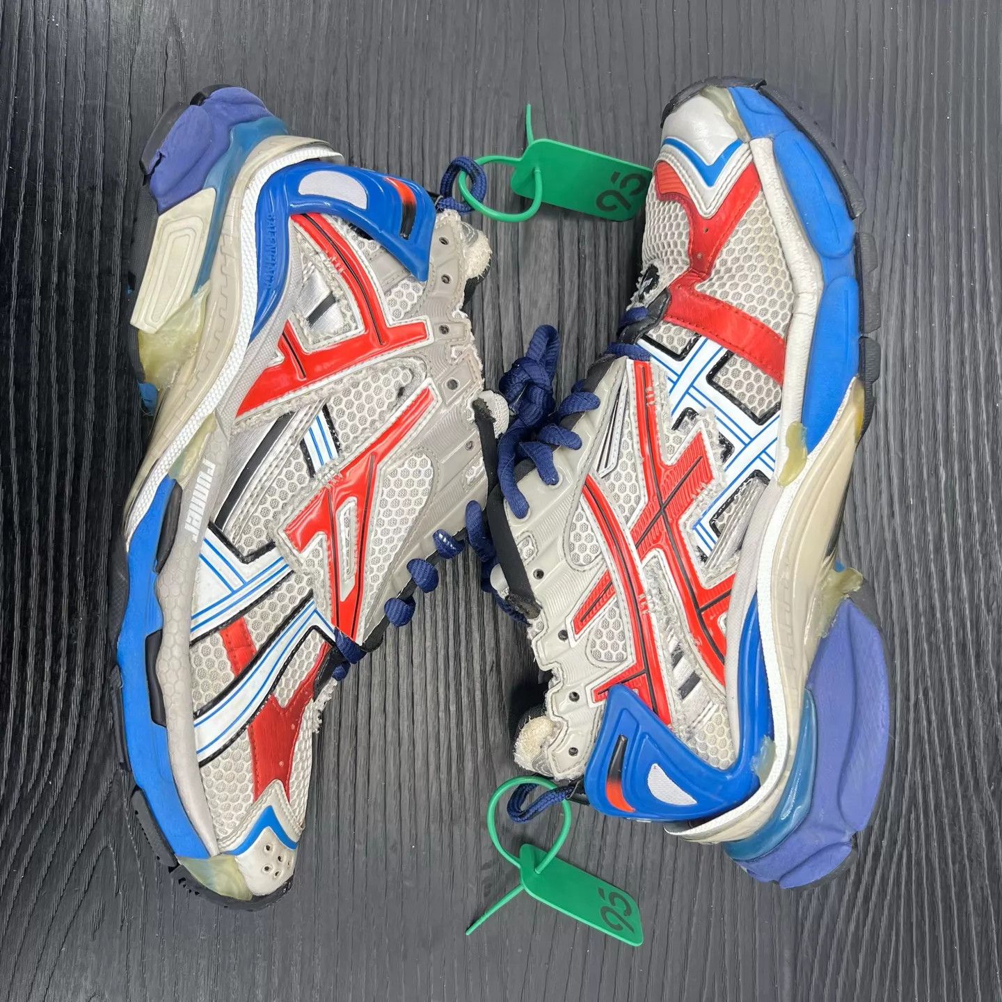 Balenciaga Balenciaga Runner gray/blue/red EUR42 OG box Size US 9 / EU 42 - 3 Thumbnail
