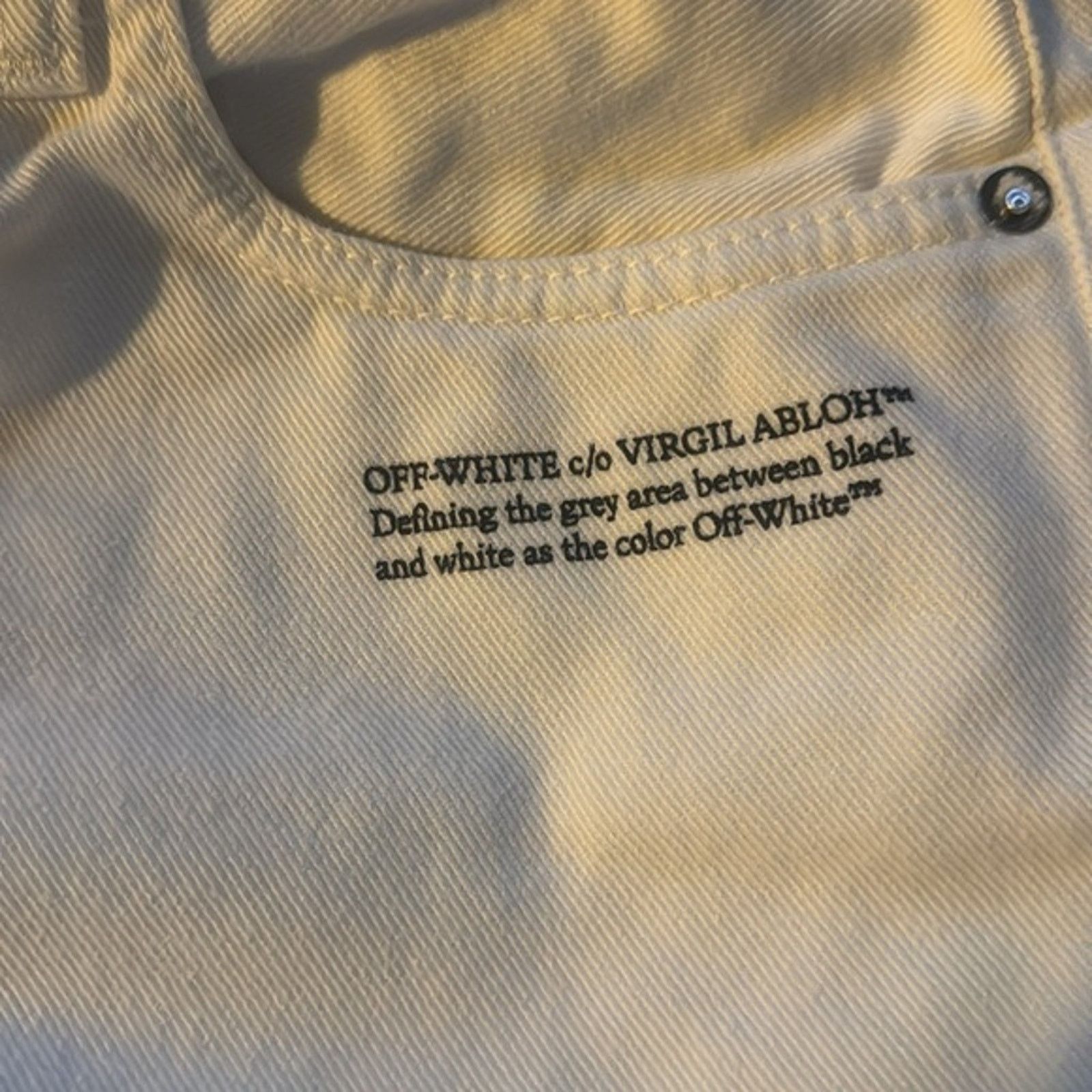 Off-White Off White white Denim shorts 31 Size US 31 - 3 Thumbnail