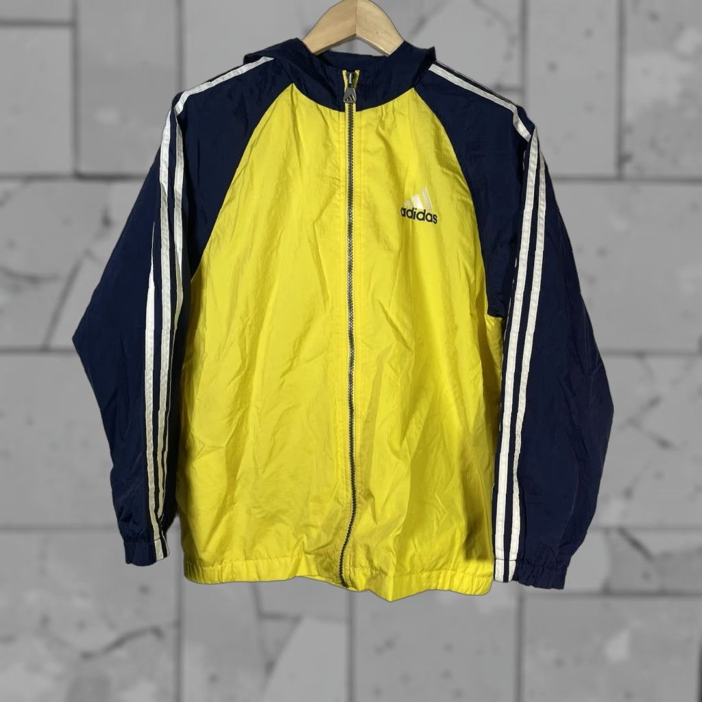 Adidas VINTAGE Adidas Windbreaker Jacket Mens Size L Yellow Nylon Outdoors Sports Size US L / EU 52-54 / 3 - 1 Thumbnail