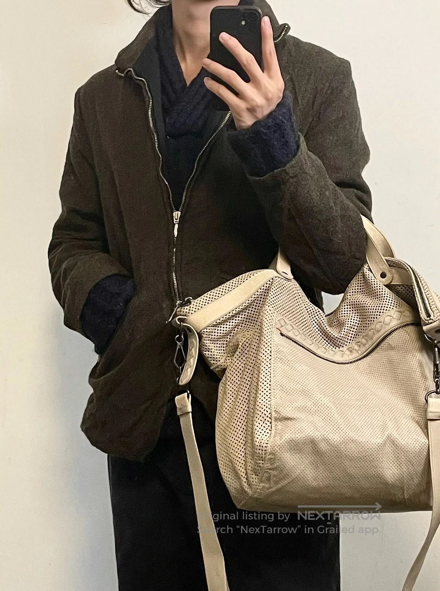 Bottega Veneta Bottega Veneta Women's Travel Tote Bag. Size ONE SIZE - 1 Thumbnail