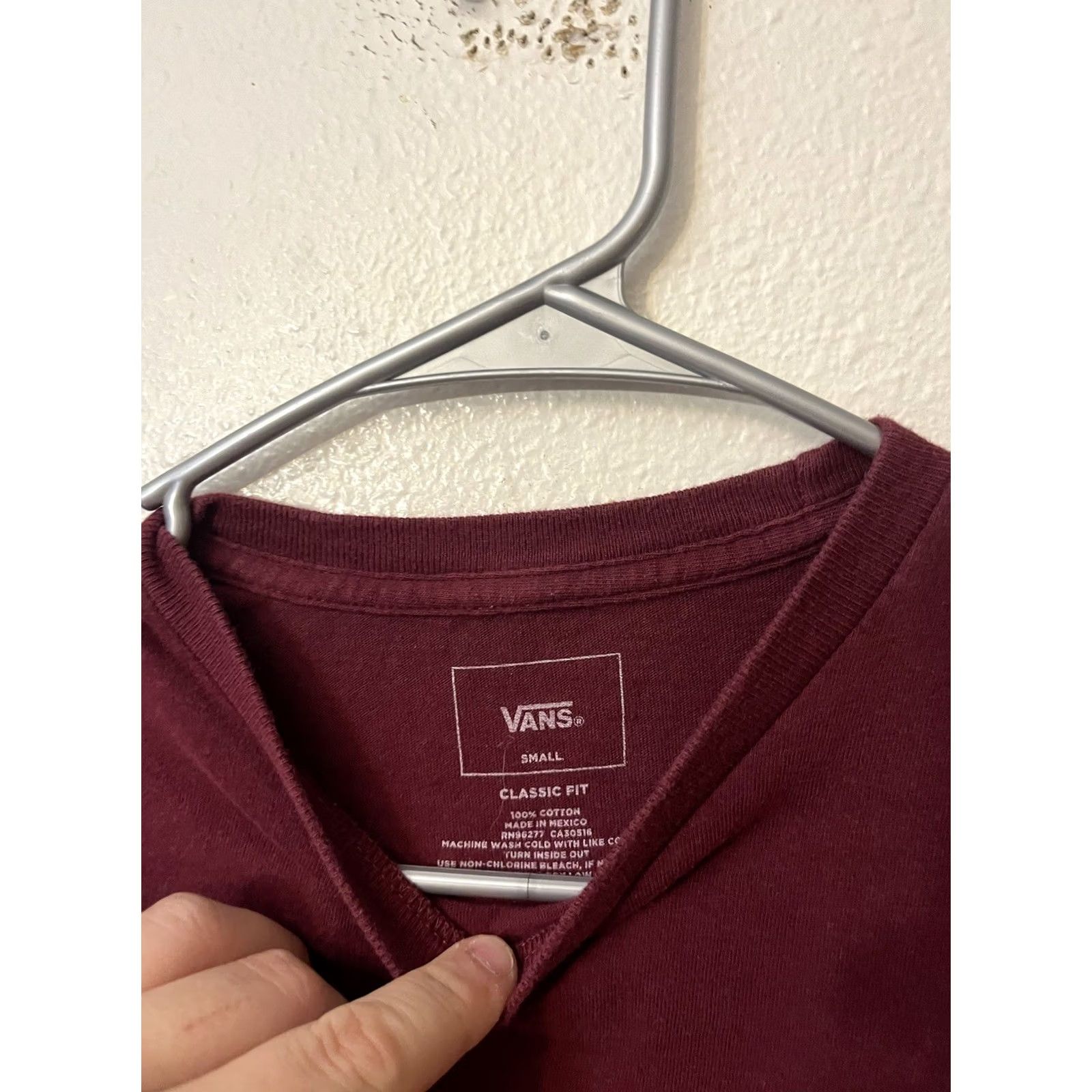 Vans Vans Off The Wall T Shirt Mens Size S Maroon Embroidered Flower Graphic Size US S / EU 44-46 / 1 - 2 Thumbnail