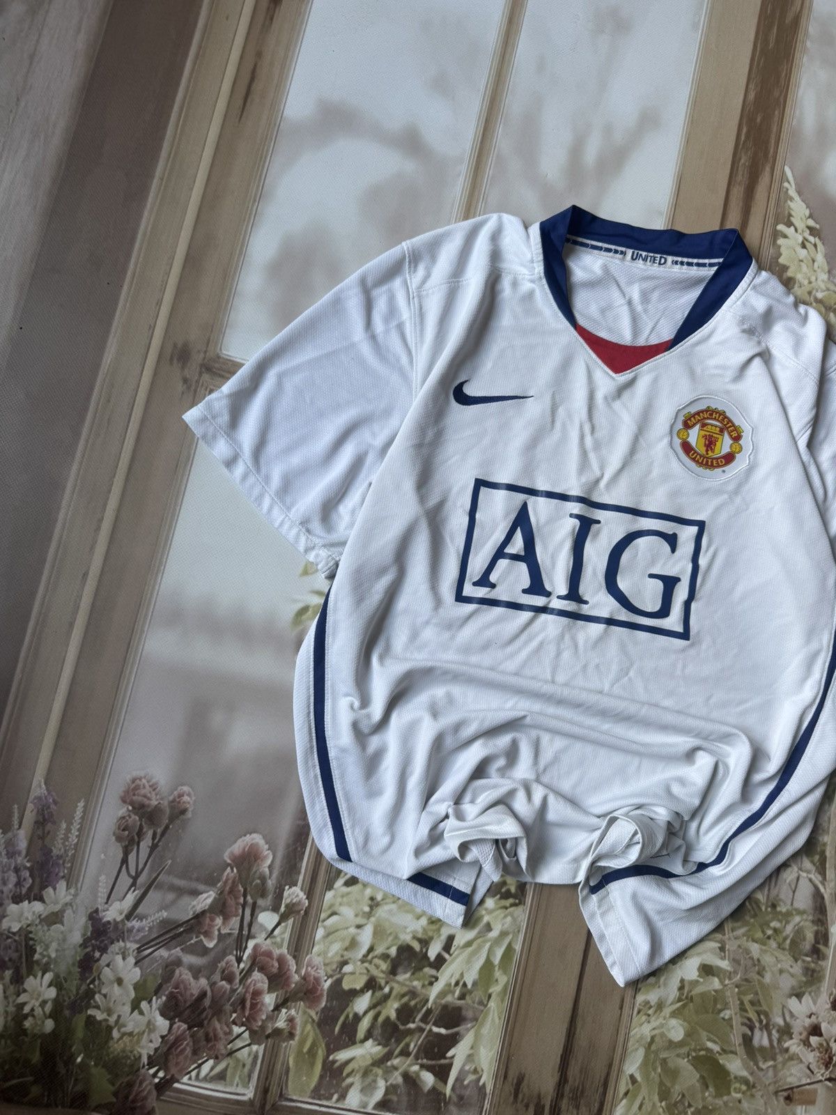 Nike Vintage Nike Manchester United 2006/08 Away Jersey - AIG Size US L / EU 52-54 / 3 - 2 Thumbnail