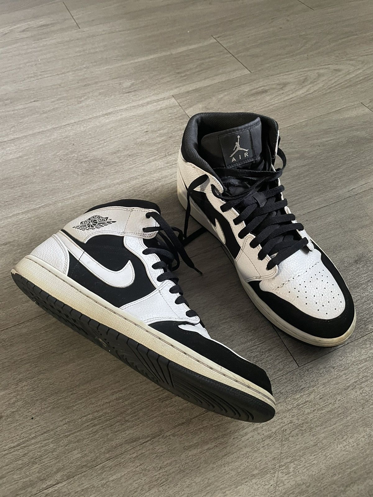 nike air jordan 1 tuxedo