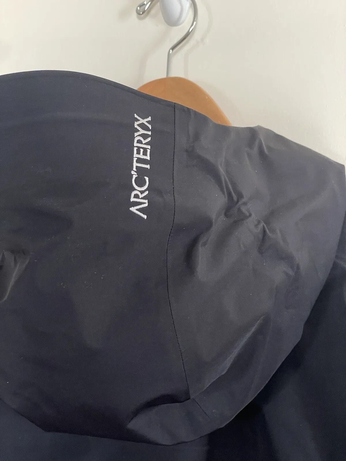 Arc'teryx × Goretex Arcteryx MACAI LT ORCA JACKET MENS Size US M / EU 48-50 / 2 - 3 Thumbnail