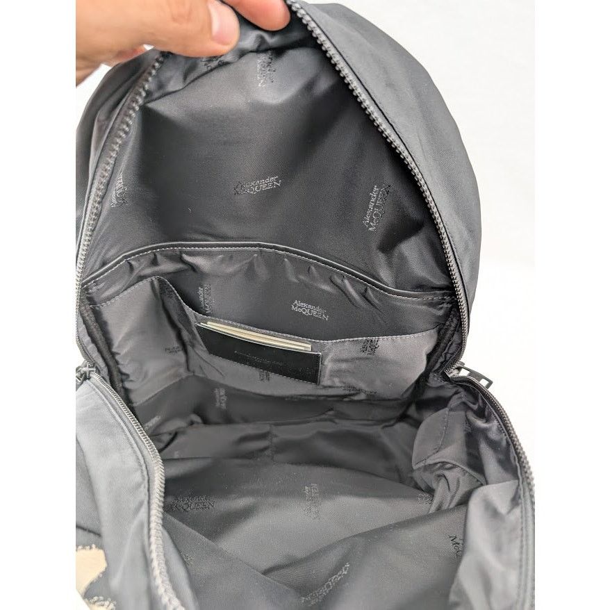 Alexander McQueen o1rshd1 Size: OS / New MCQ Graff Metropolitan Backpack Black Size ONE SIZE - 11 Thumbnail