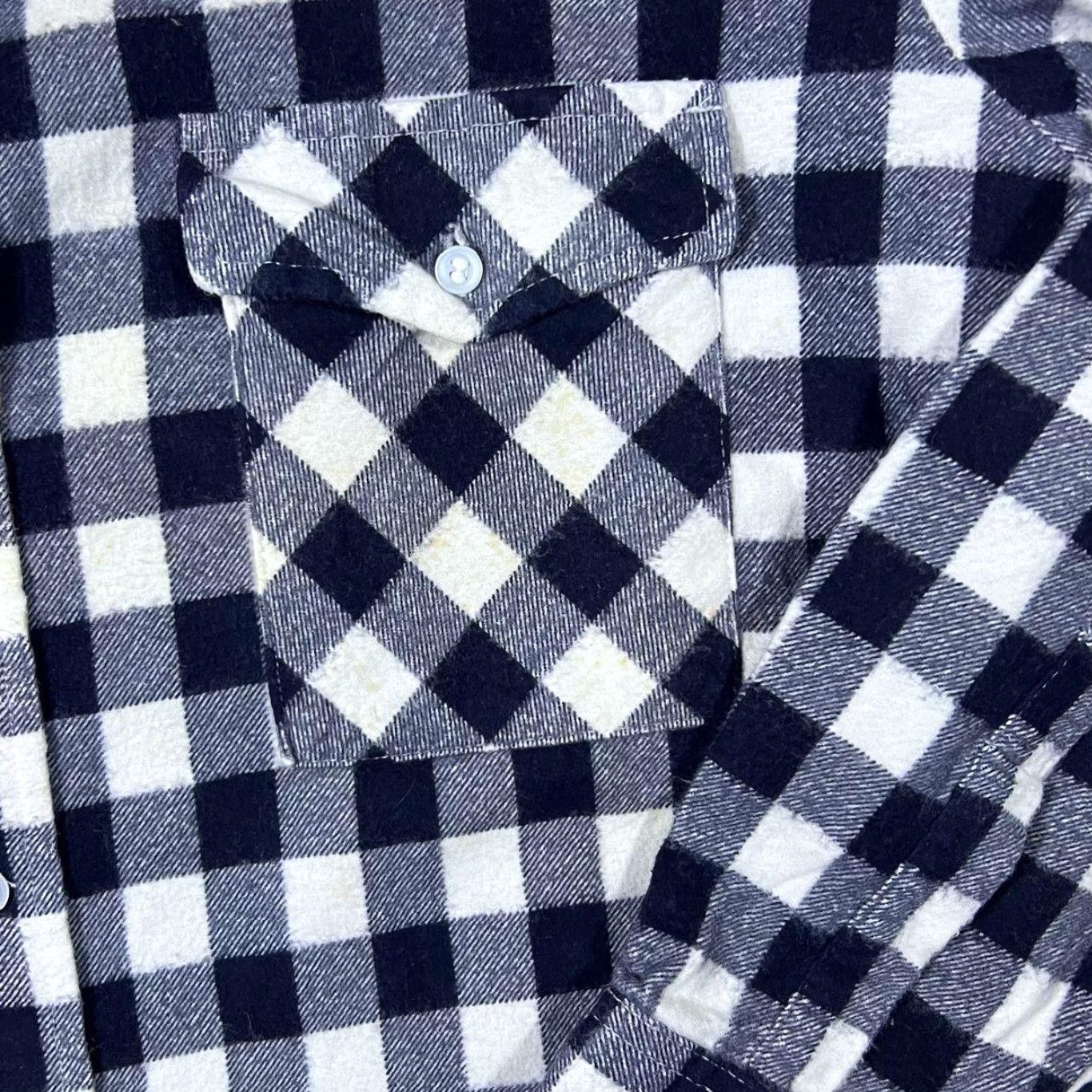 Vintage VINTAGE Friendship Shirt Black White Check Long Sleeve Cotton Flannel Button-Up XL L Mens Size US L / EU 52-54 / 3 - 3 Thumbnail