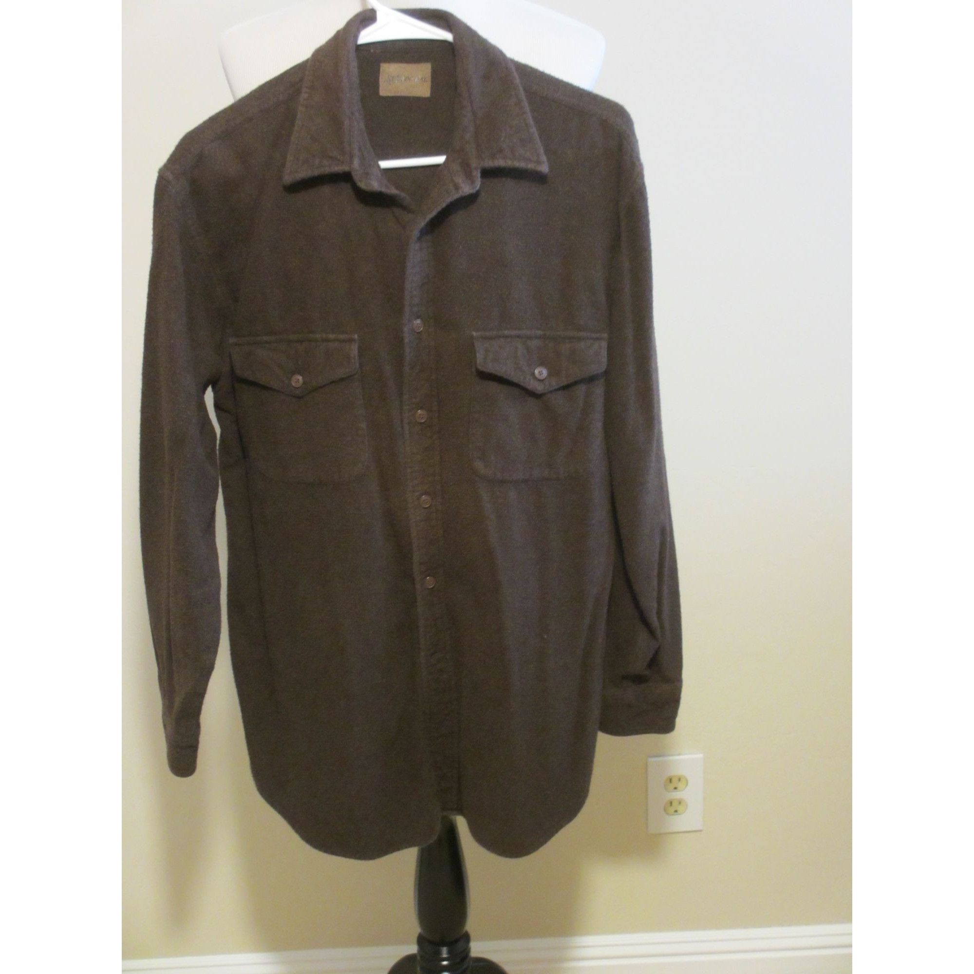St. Johns Bay St. Johns Bay Medium Tall Brown Long-Sleeve Button-Up Shirt Size US M / EU 48-50 / 2 - 1 Thumbnail