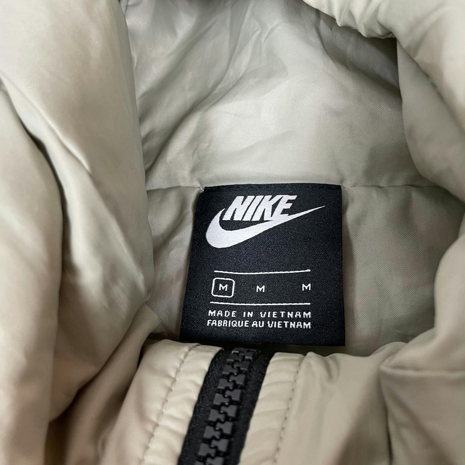 Nike Nike Women Beige Long Sleeve Full Zip Hooded Puffer Jacket M Size M / US 6-8 / IT 42-44 - 12 Thumbnail