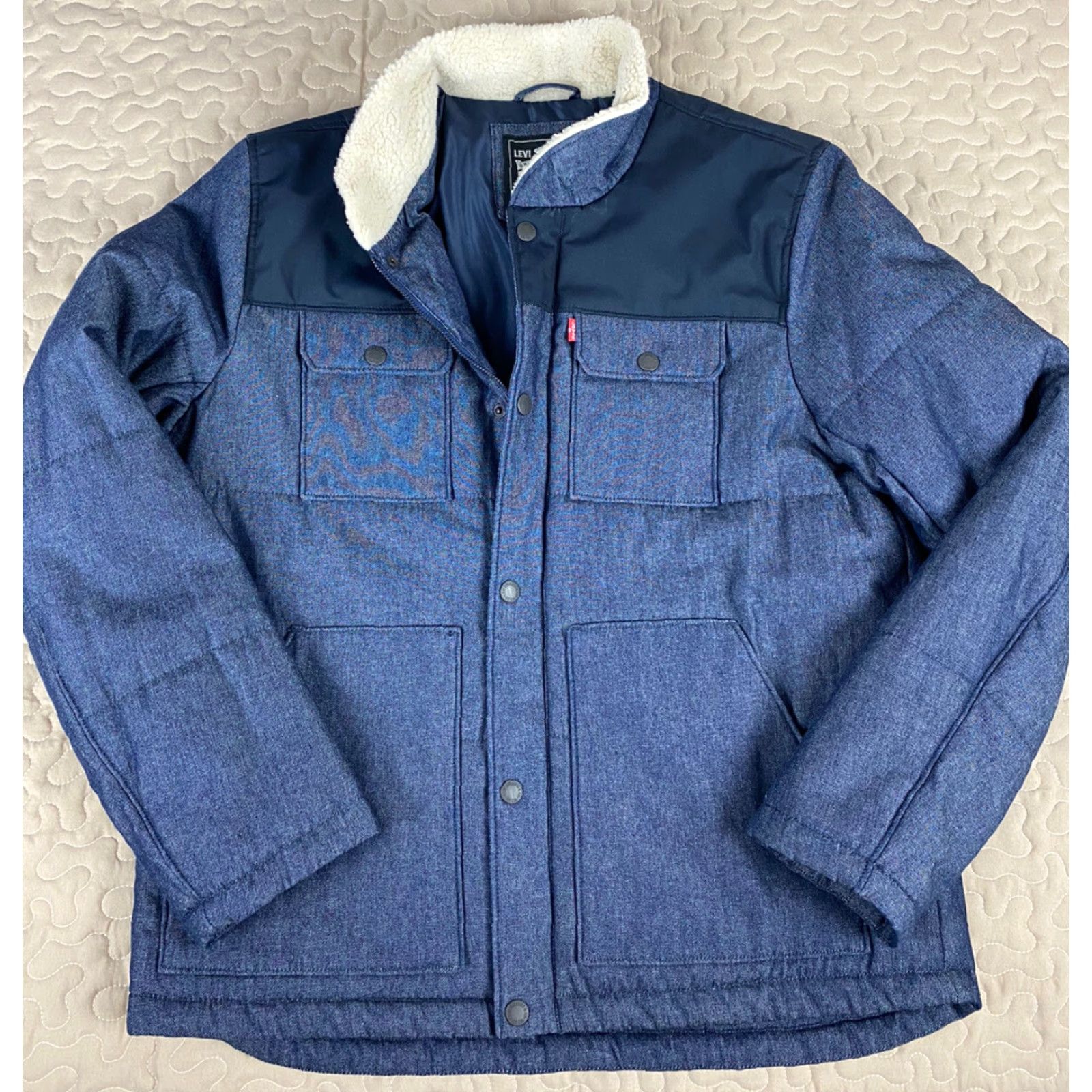 Levi's VINTAGE Levi's Jacket Denim Look Quilted Sherpa Collar Mens L Blue Denim Look Quilted Jacket Mens L Blue Quilted Sherpa Collar Levi's Size US 33 - 2 Thumbnail