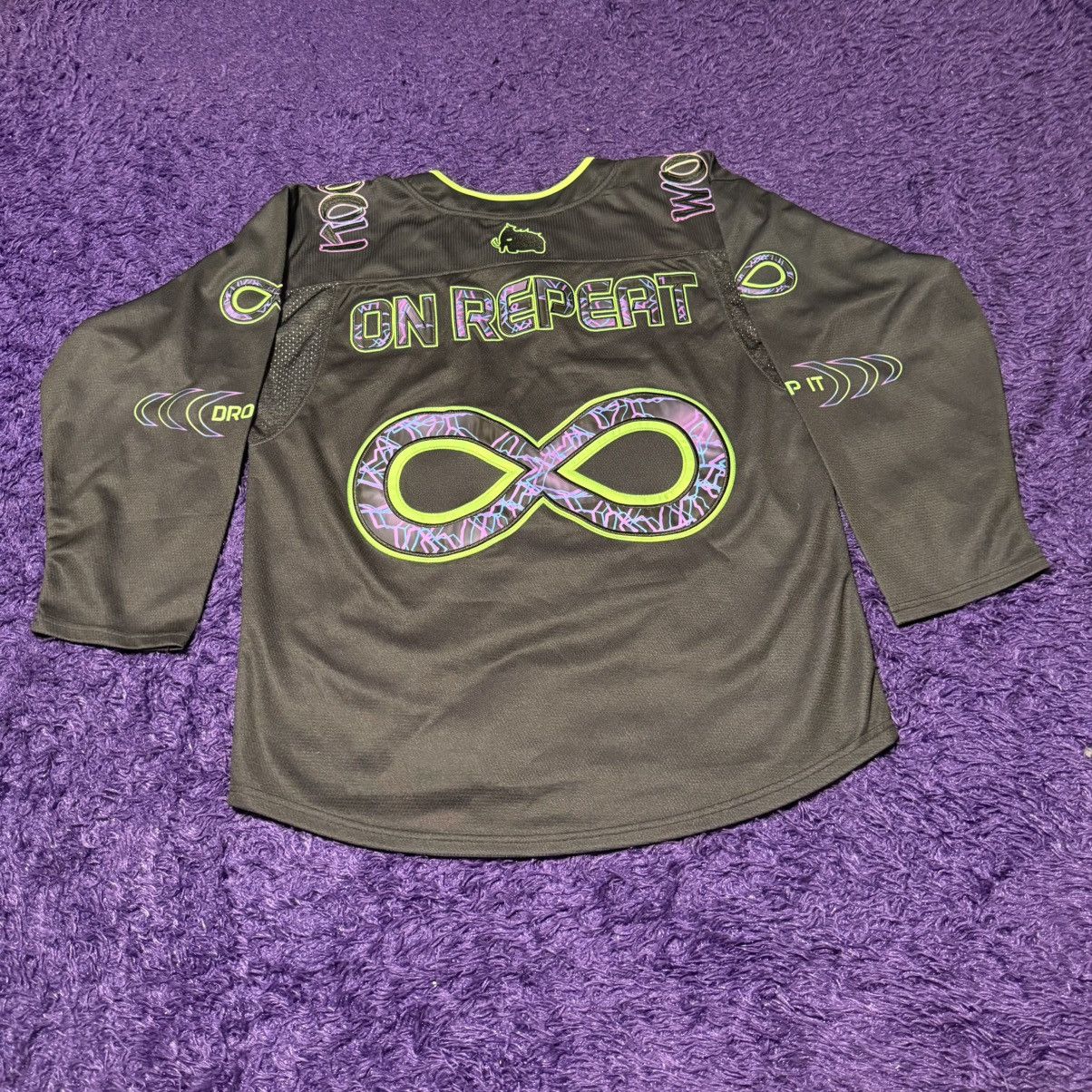 Other WOOLI DROP IT ON REPEAT HOCKEY JERSEY *LARGE Size US L / EU 52-54 / 3 - 2 Thumbnail