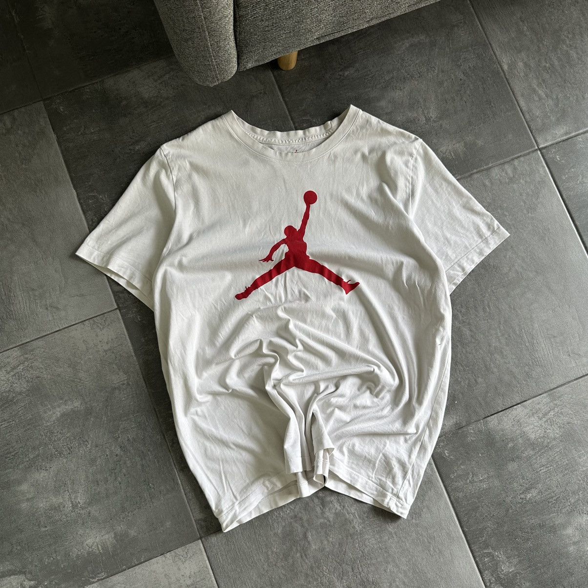 Jordan Brand Vintage Jordan T-shirts Big Logo Distressed Y2K 00s USA Size US XXL / EU 58 / 5 - 4 Thumbnail