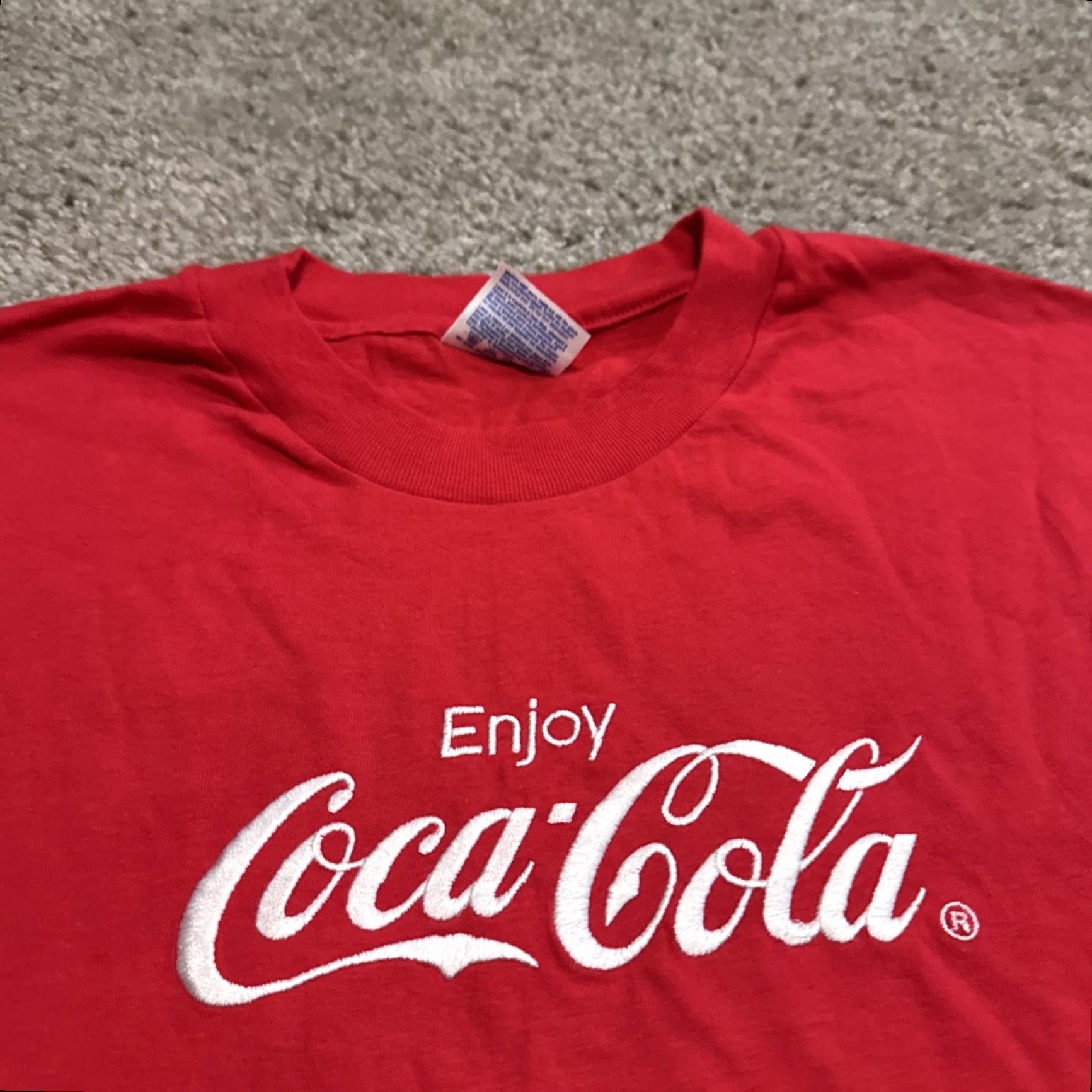 Vintage VINTAGE Coca-Cola Embroidered Logo T-Shirt XL Mens 90s Red White Embroidered Logo T-Shirt Size US XL / EU 56 / 4 - 2 Thumbnail